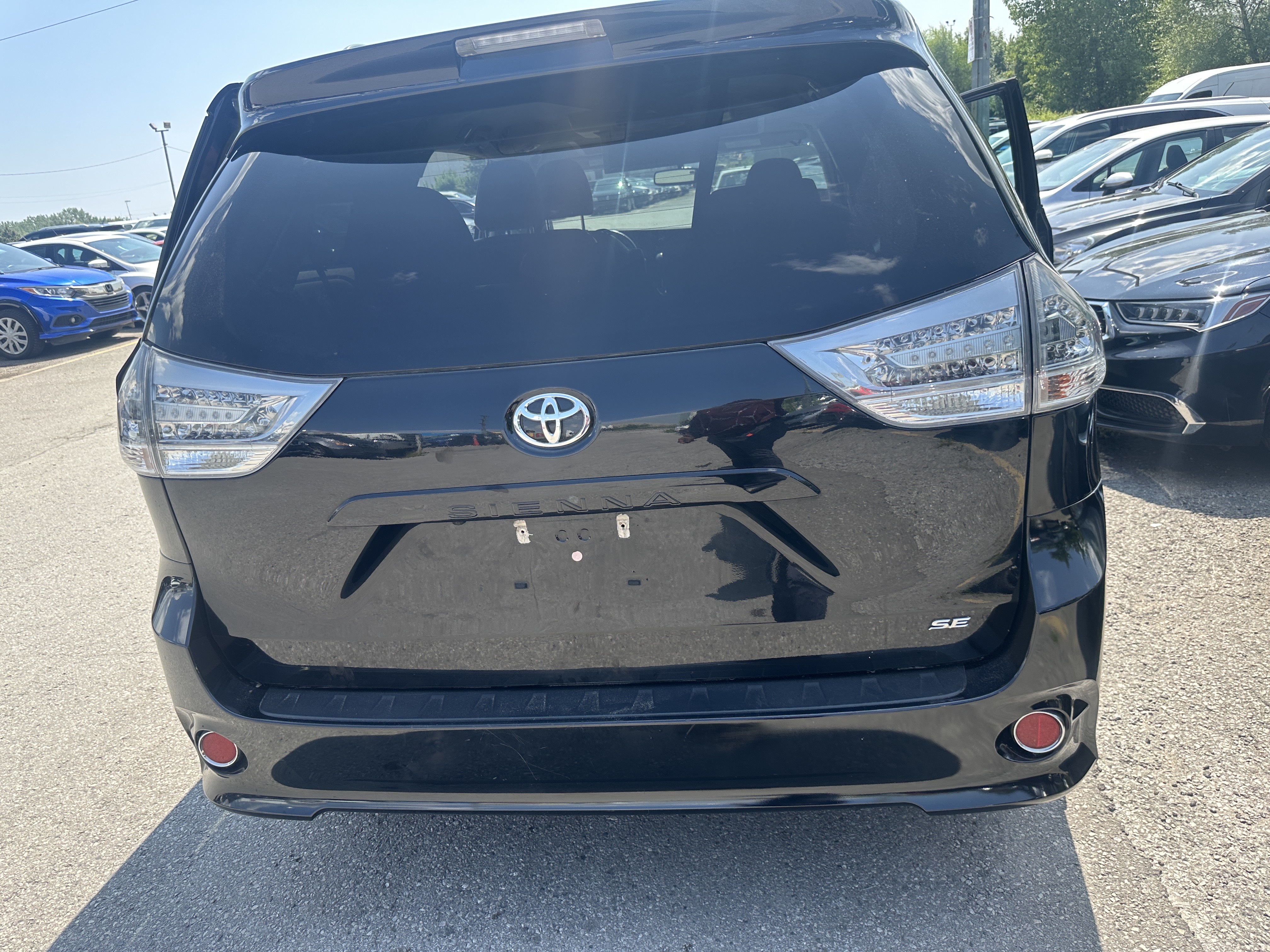 /hakimautosale/2016-Toyota-Sienna-6554194415489272.jpg
