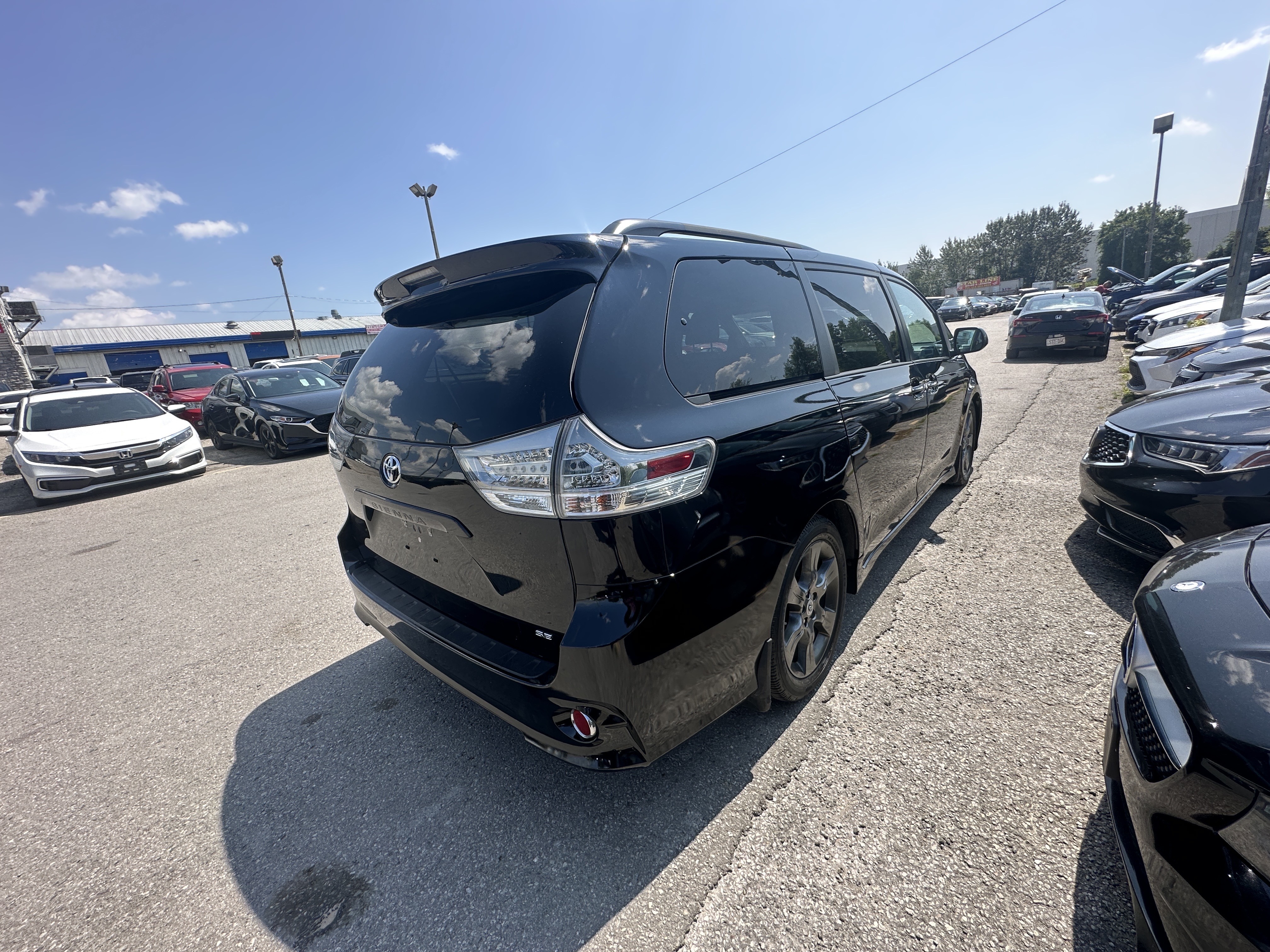 /hakimautosale/2016-Toyota-Sienna-7638260980640783.jpg