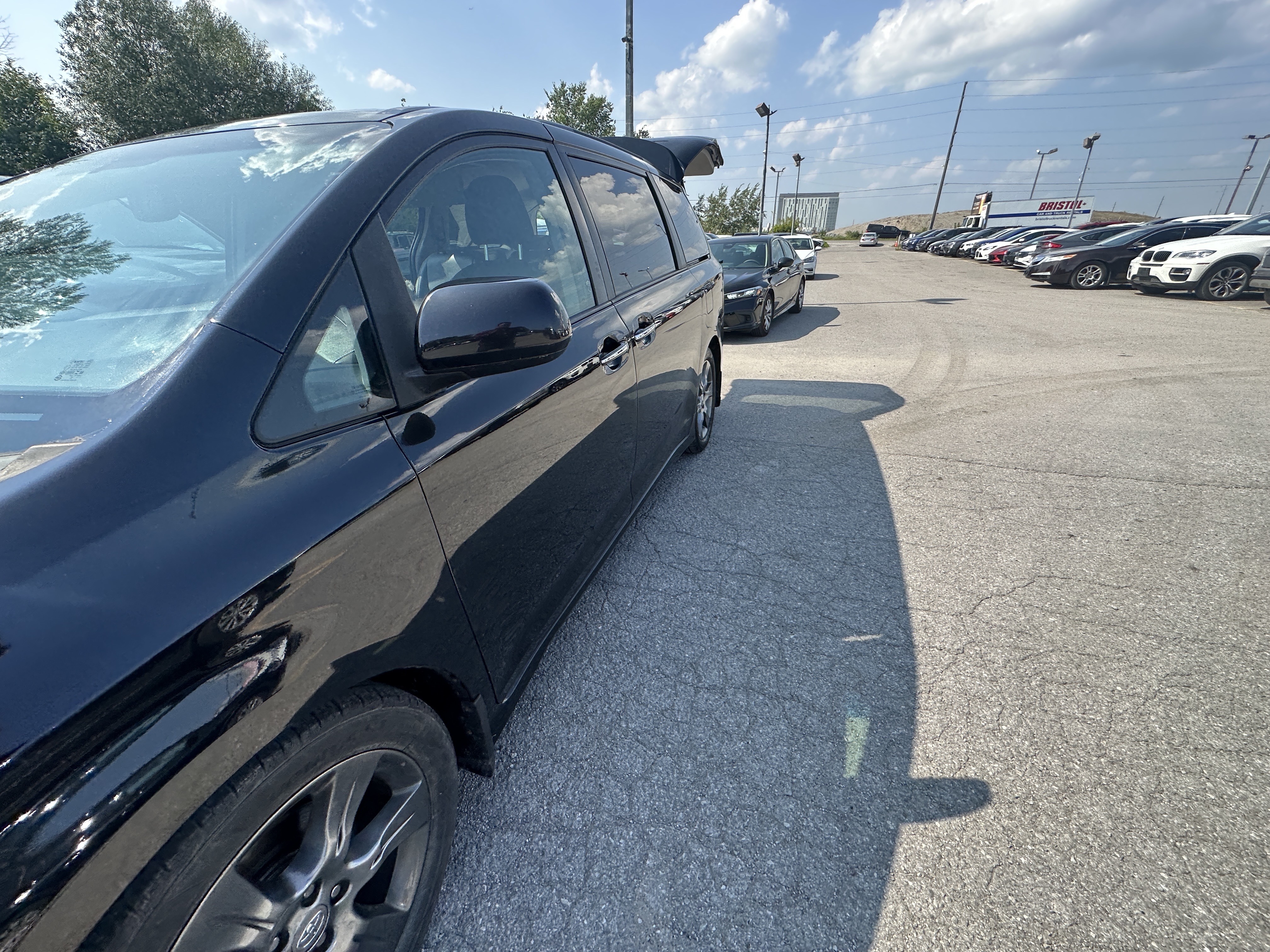 /hakimautosale/2016-Toyota-Sienna-7794277116441721.jpg