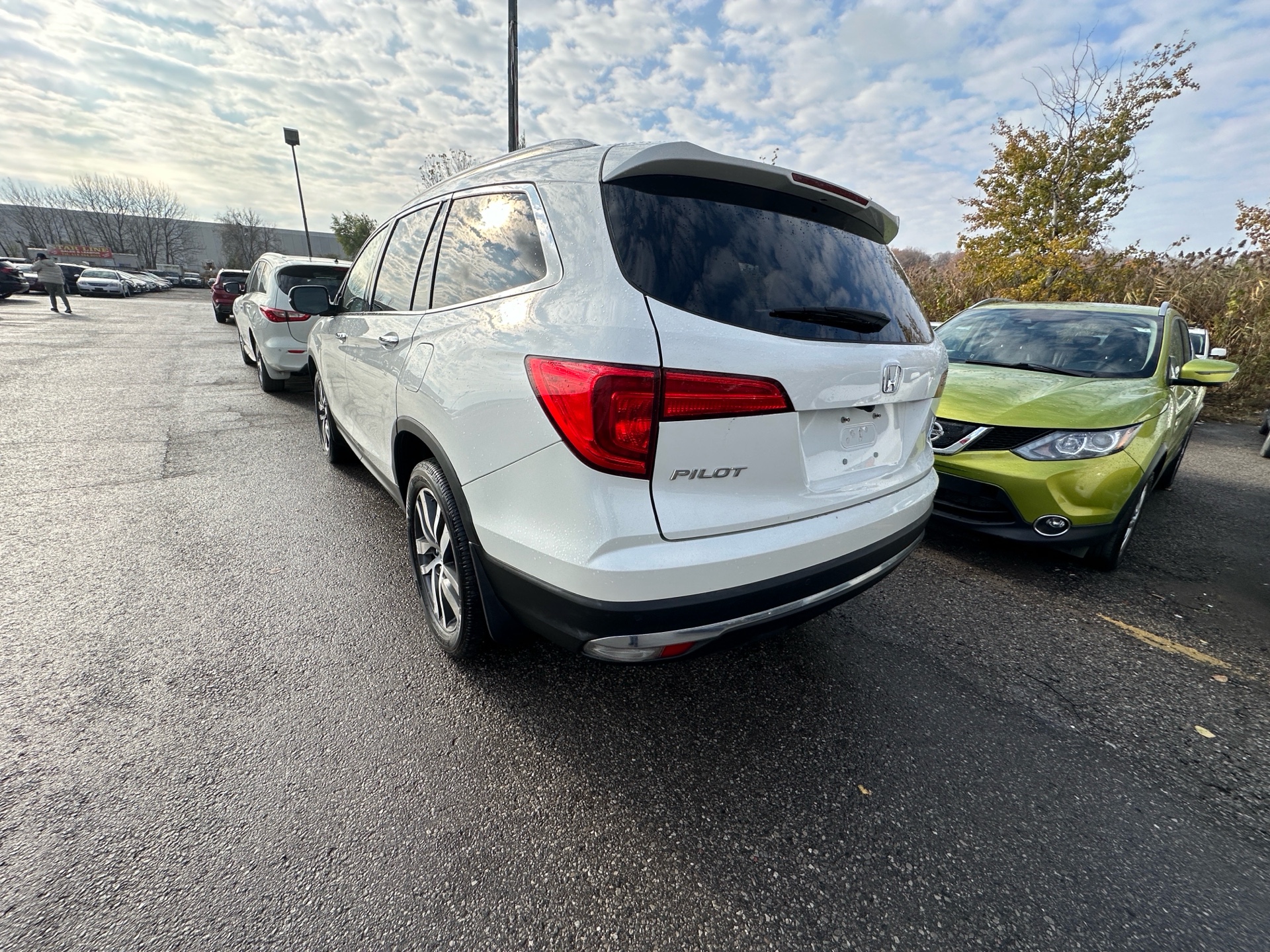 /hakimautosale/2017-Honda-Pilot-48024095371498876.jpg