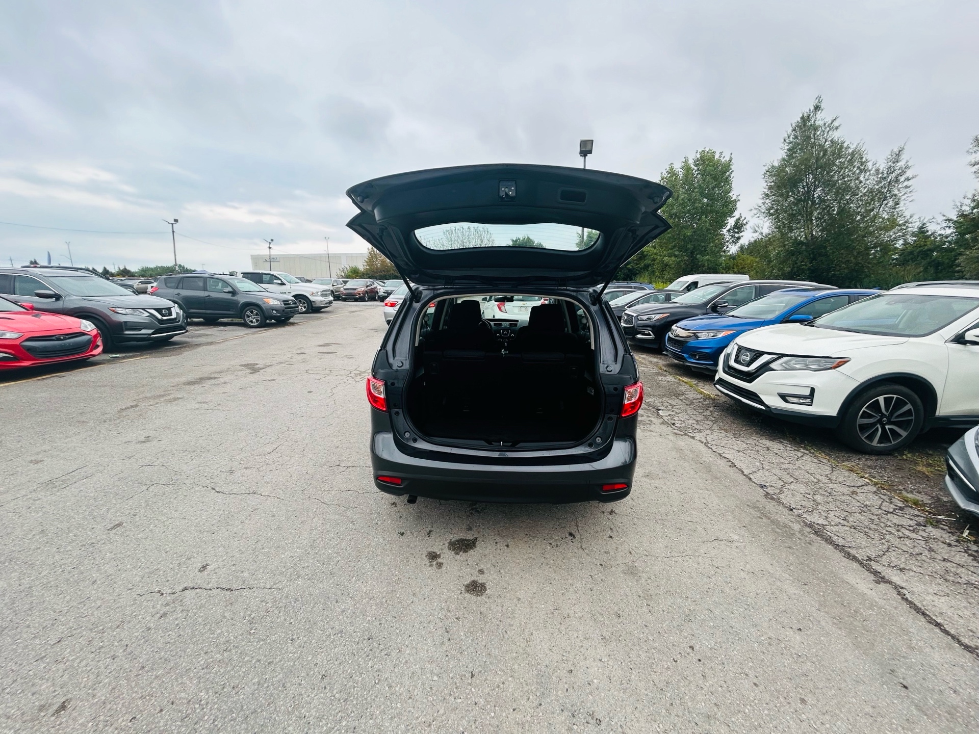 /hakimautosale/2017-Mazda-Mazda5-5557269002128451.jpg