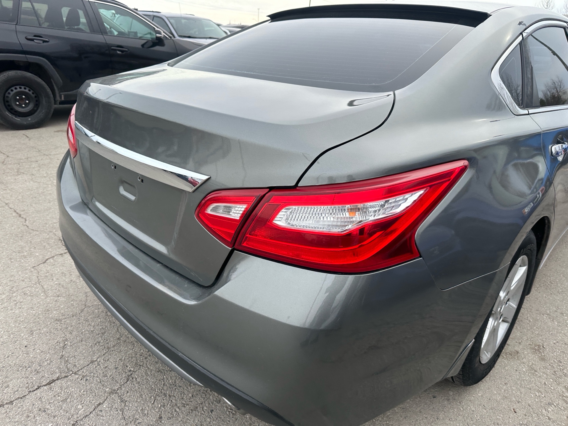 /hakimautosale/2017-Nissan-Altima-009073696549716903.jpg