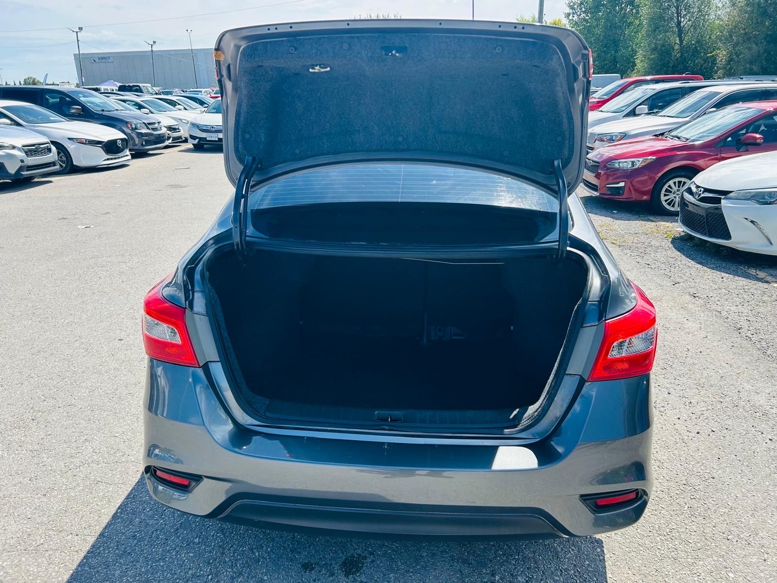 /hakimautosale/2017-Nissan-Sentra-22444811863556202.jpg