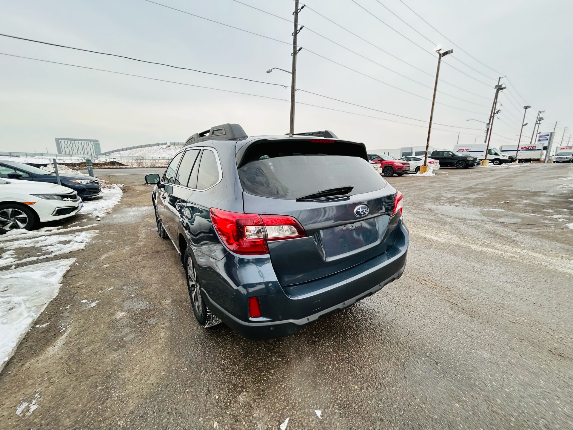 /hakimautosale/2017-Subaru-Outback-08990347403124255.jpg