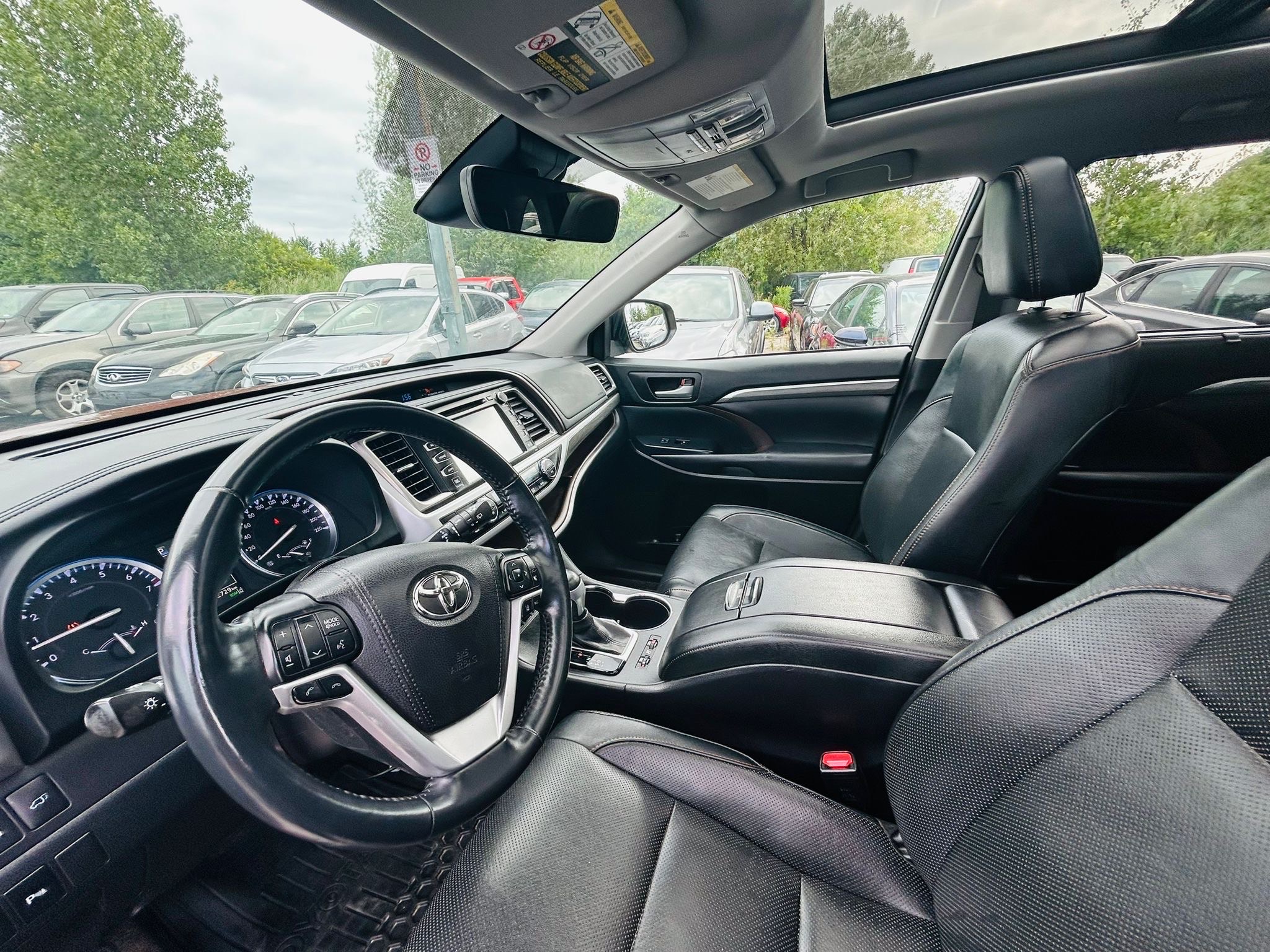 /hakimautosale/2017-Toyota-Highlander-022932668975973014.jpg