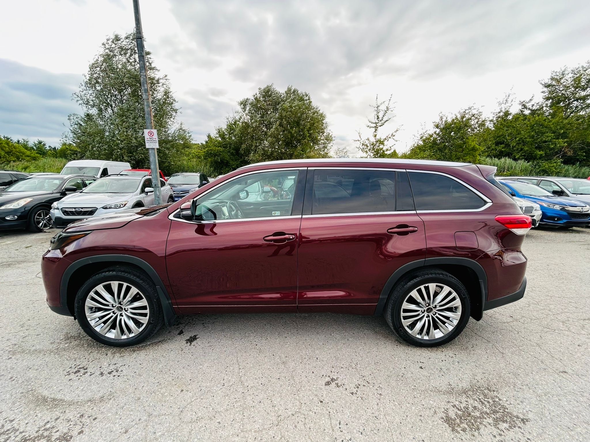 /hakimautosale/2017-Toyota-Highlander-07237576700524562.jpg