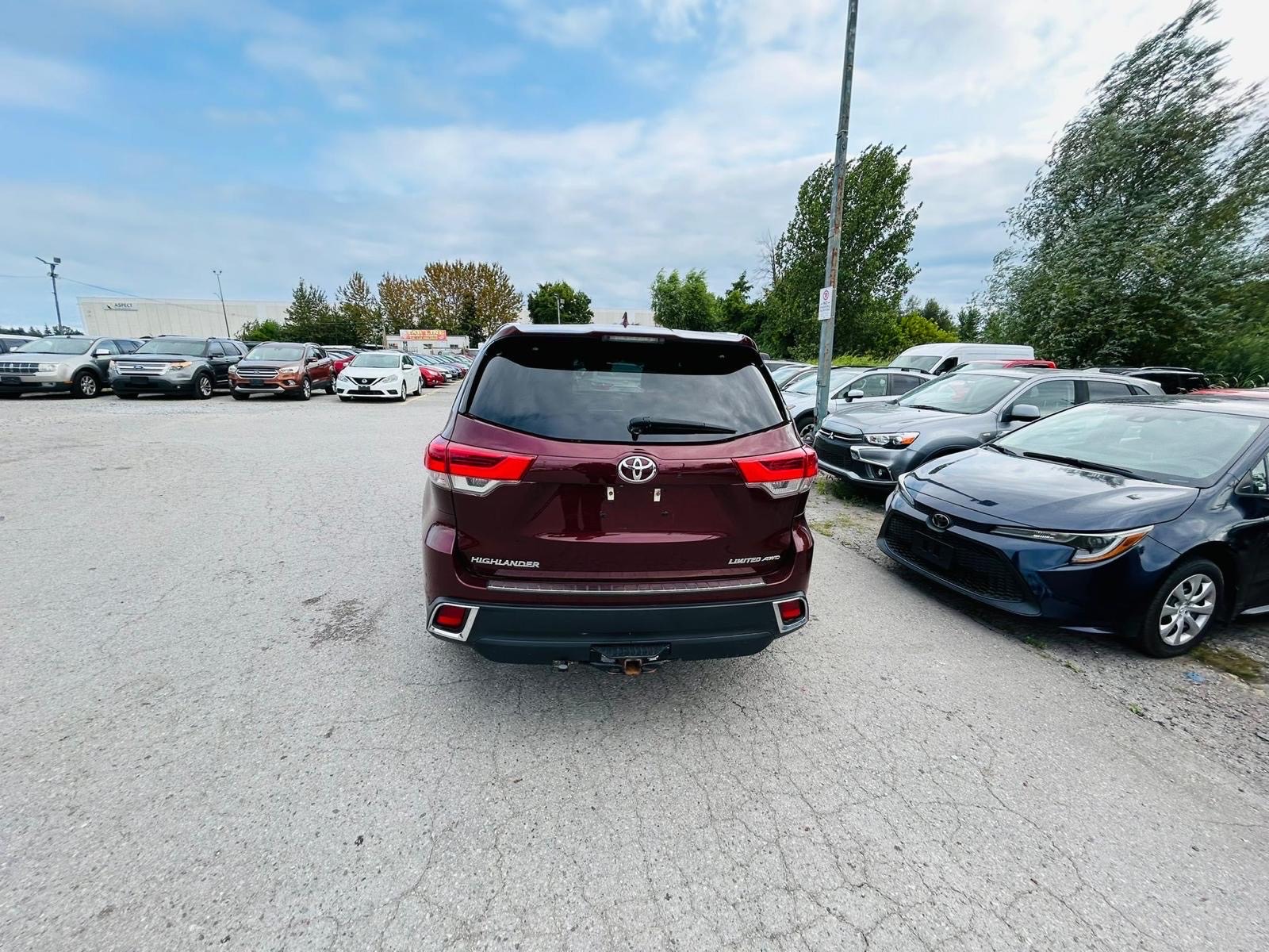 /hakimautosale/2017-Toyota-Highlander-4681019305212344.jpg