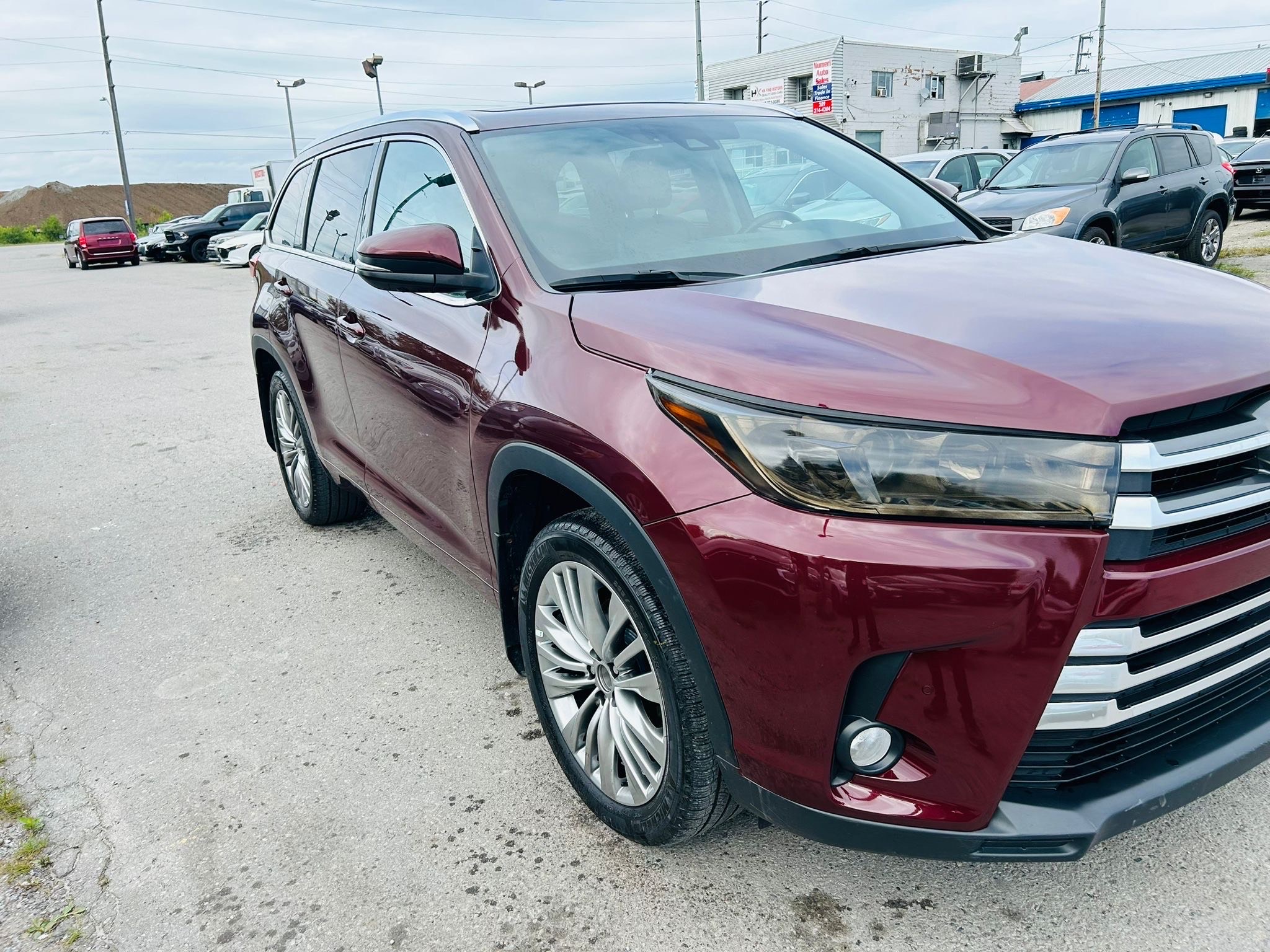 /hakimautosale/2017-Toyota-Highlander-5767402811599409.jpg