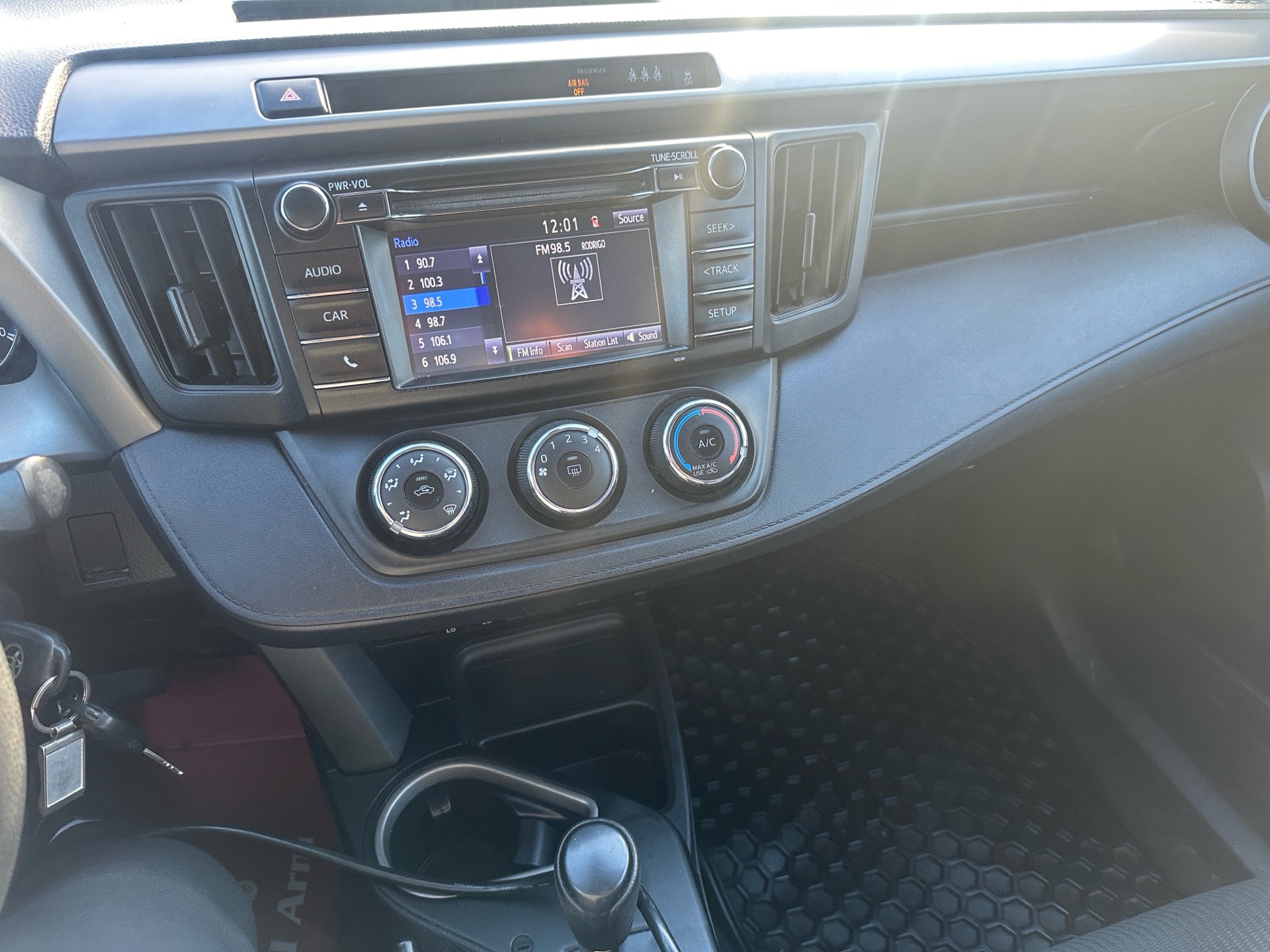 /hakimautosale/2017-Toyota-RAV4-6547981146698174.jpg