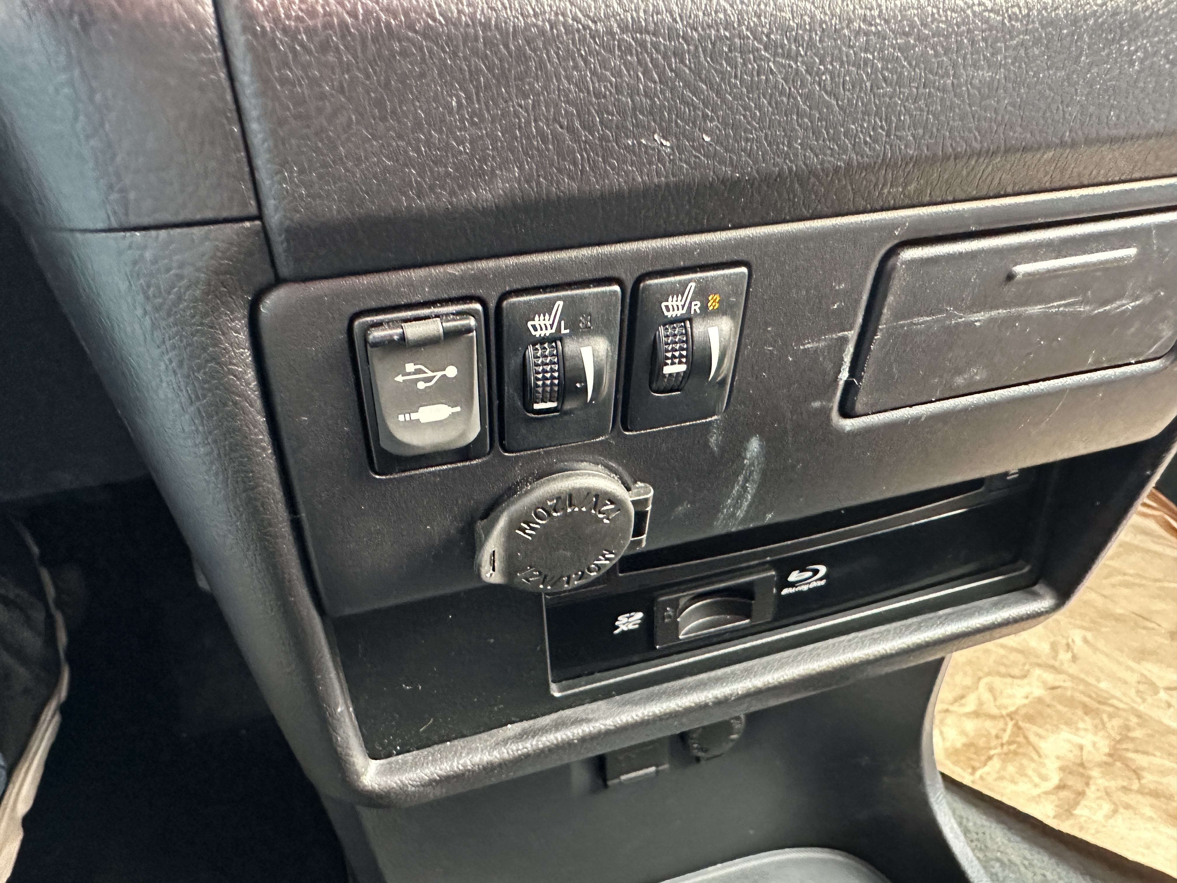 /hakimautosale/2017-Toyota-Sienna-019906163922251086.jpg