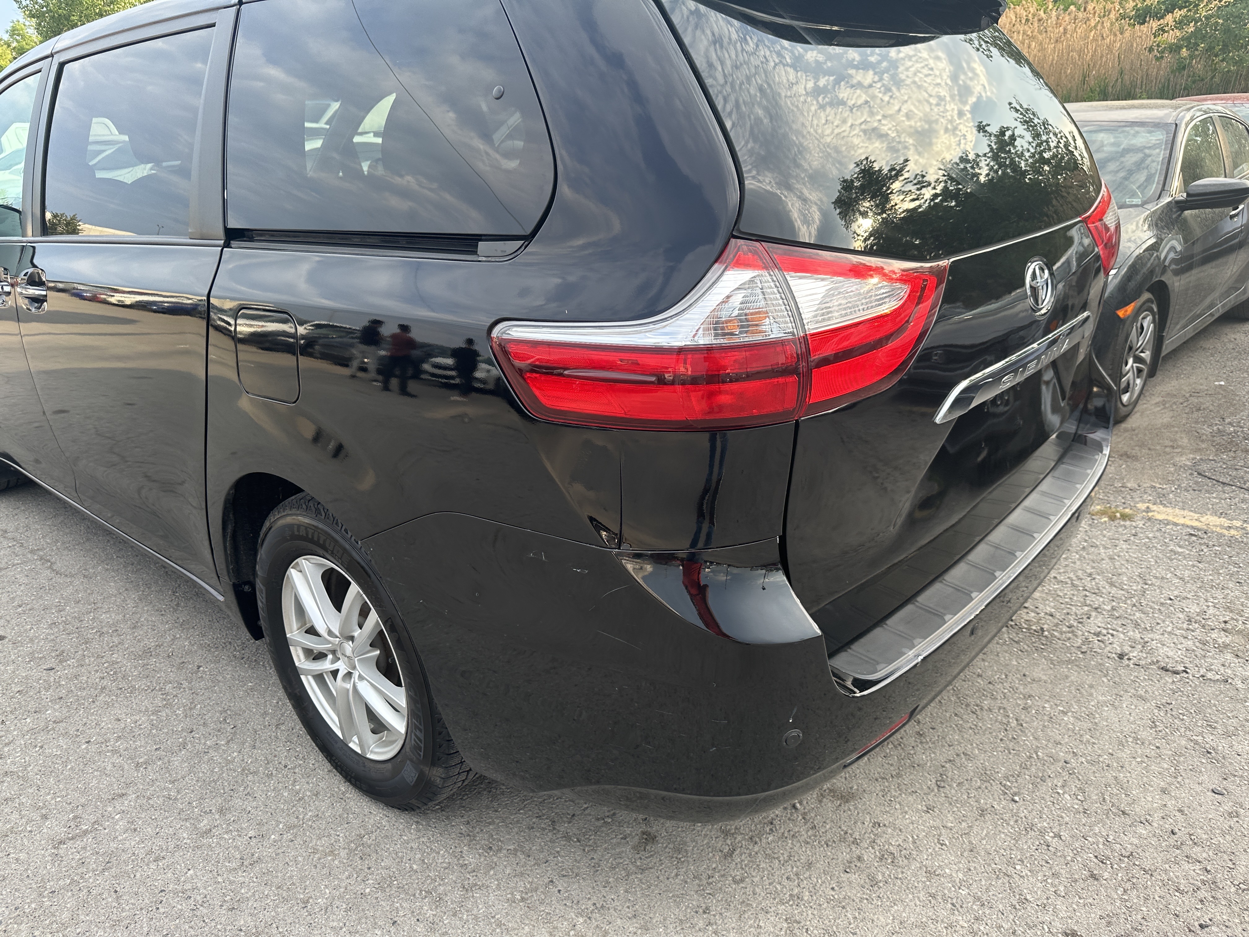 /hakimautosale/2017-Toyota-Sienna-03073197962738128.jpg