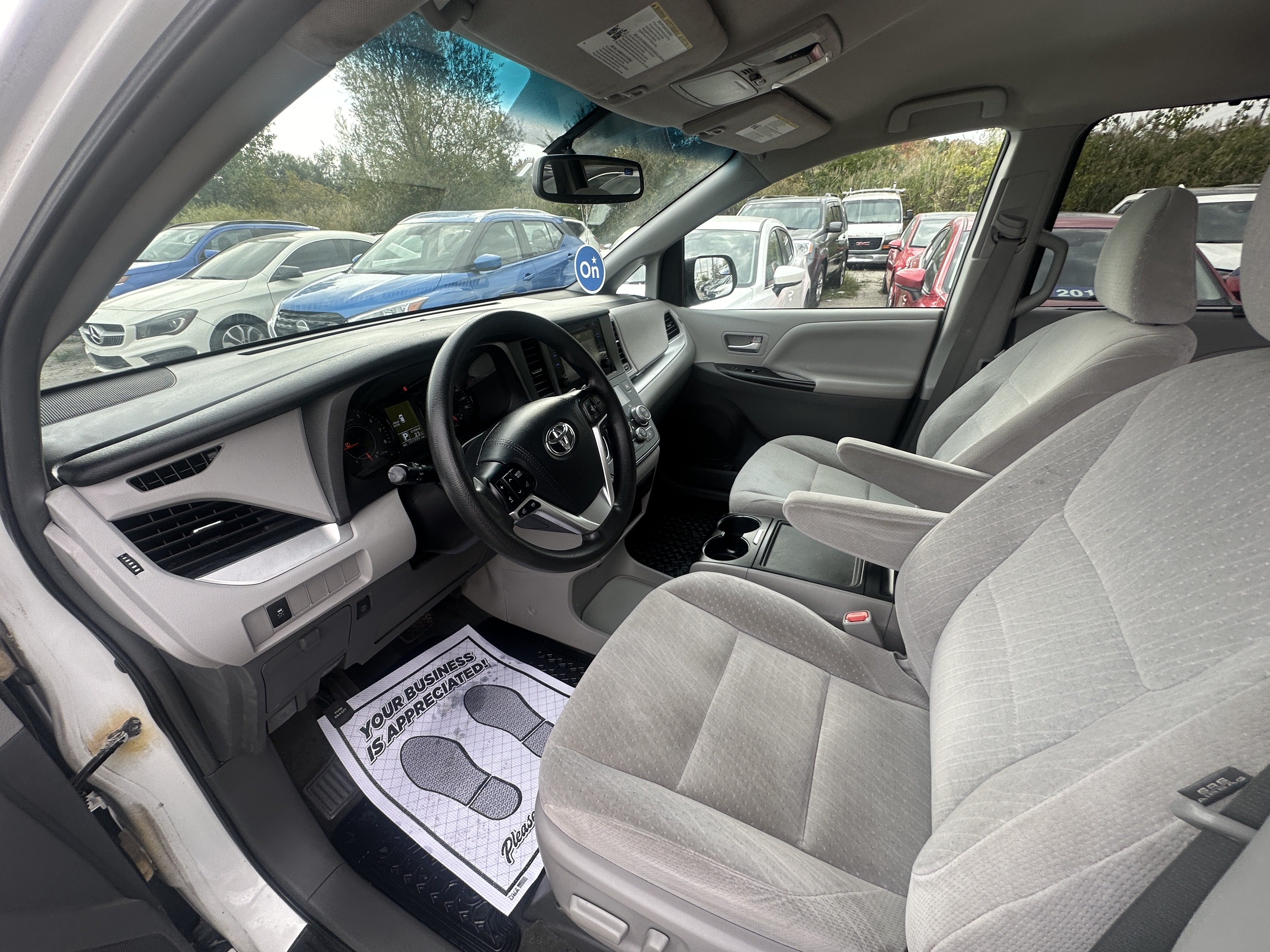 /hakimautosale/2017-Toyota-Sienna-3724606489176068.jpg
