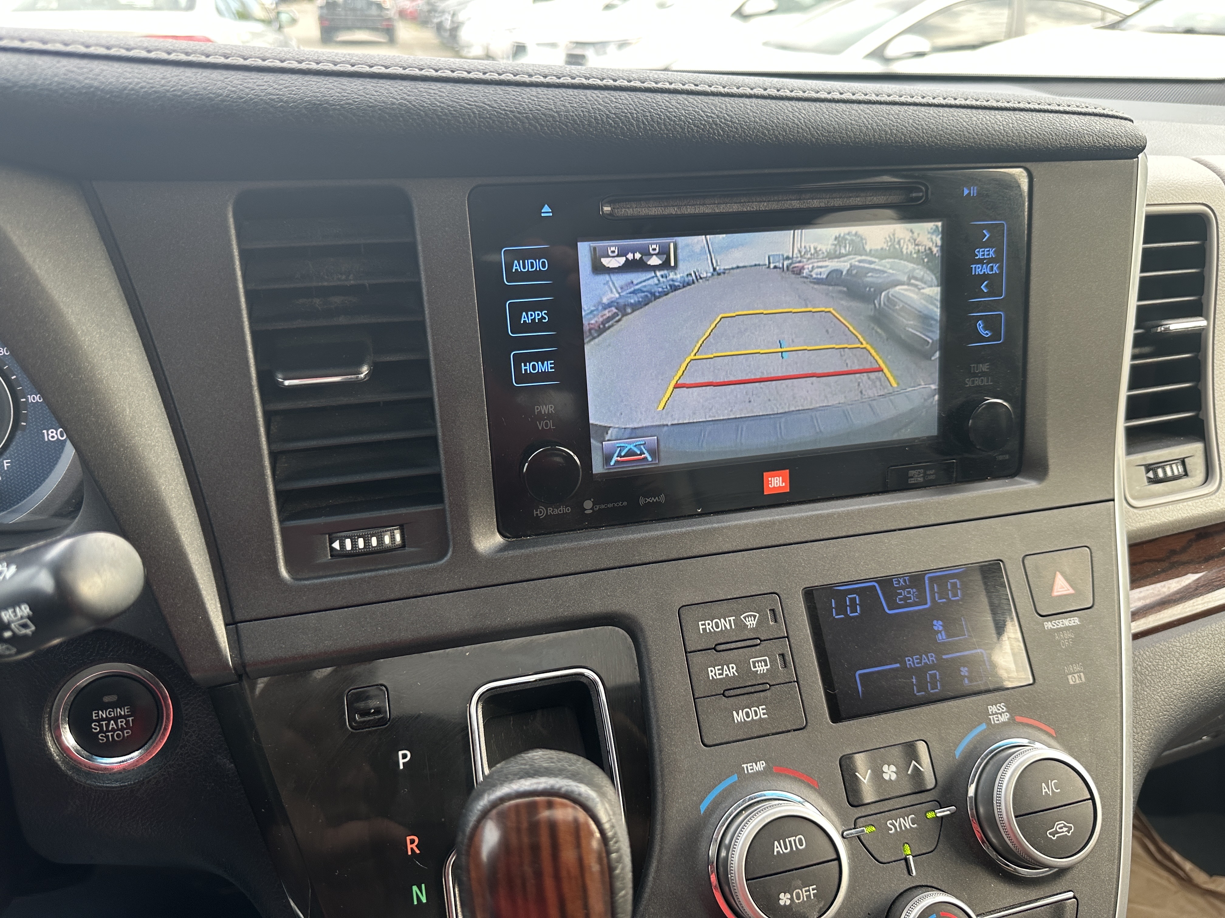 /hakimautosale/2017-Toyota-Sienna-5478035603915634.jpg