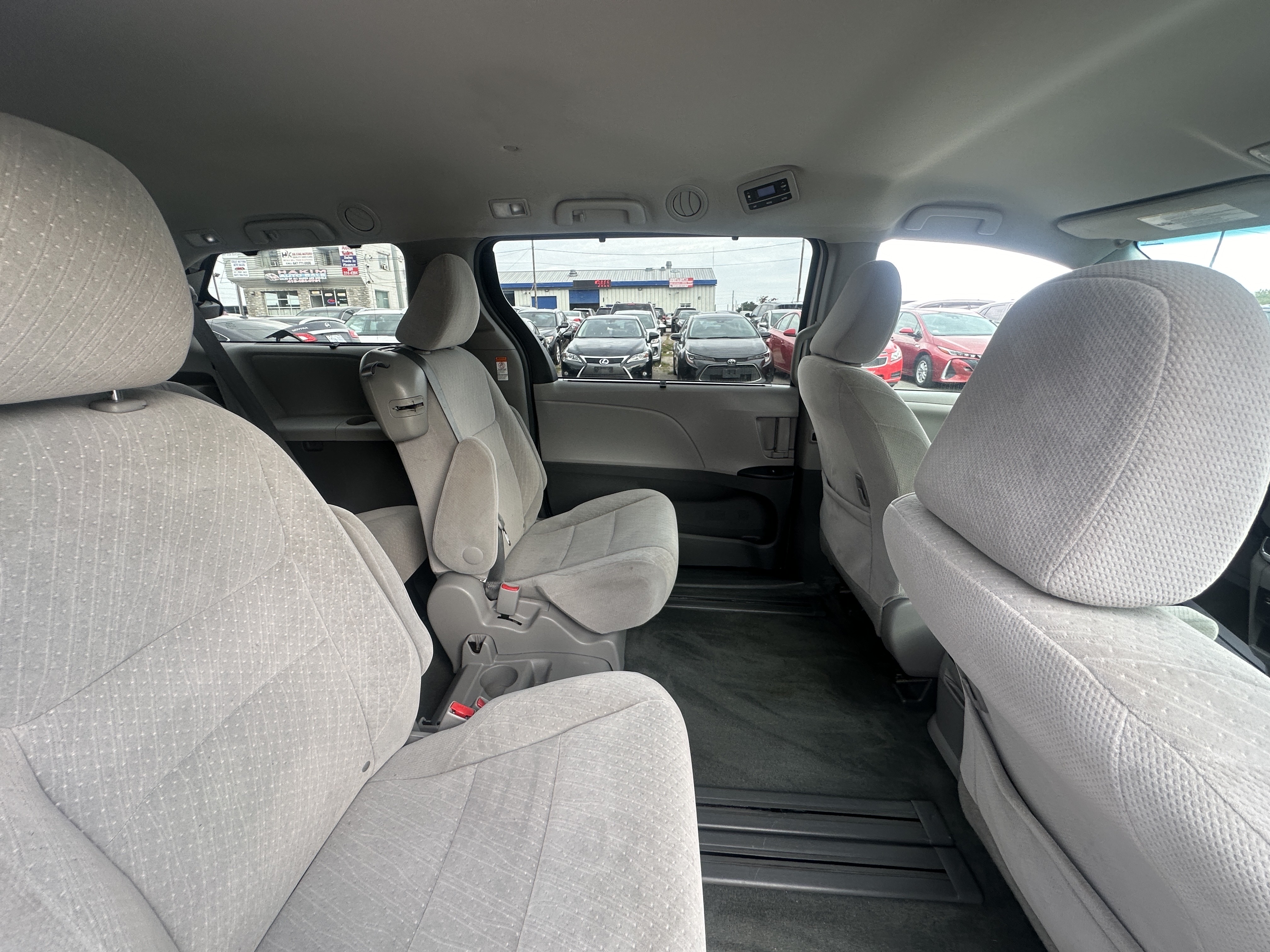 /hakimautosale/2017-Toyota-Sienna-5898740756627512.jpg