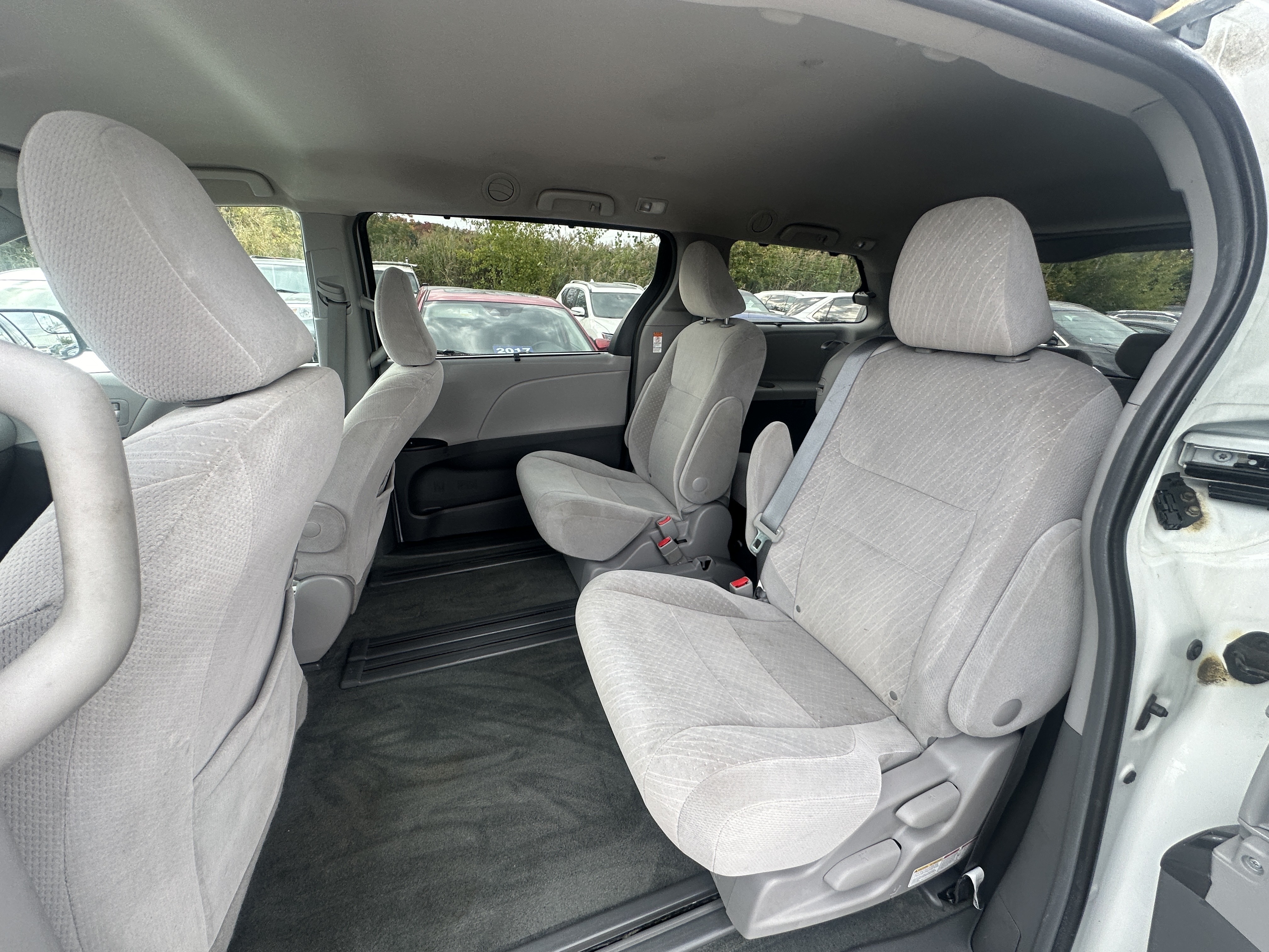 /hakimautosale/2017-Toyota-Sienna-7181666529107134.jpg