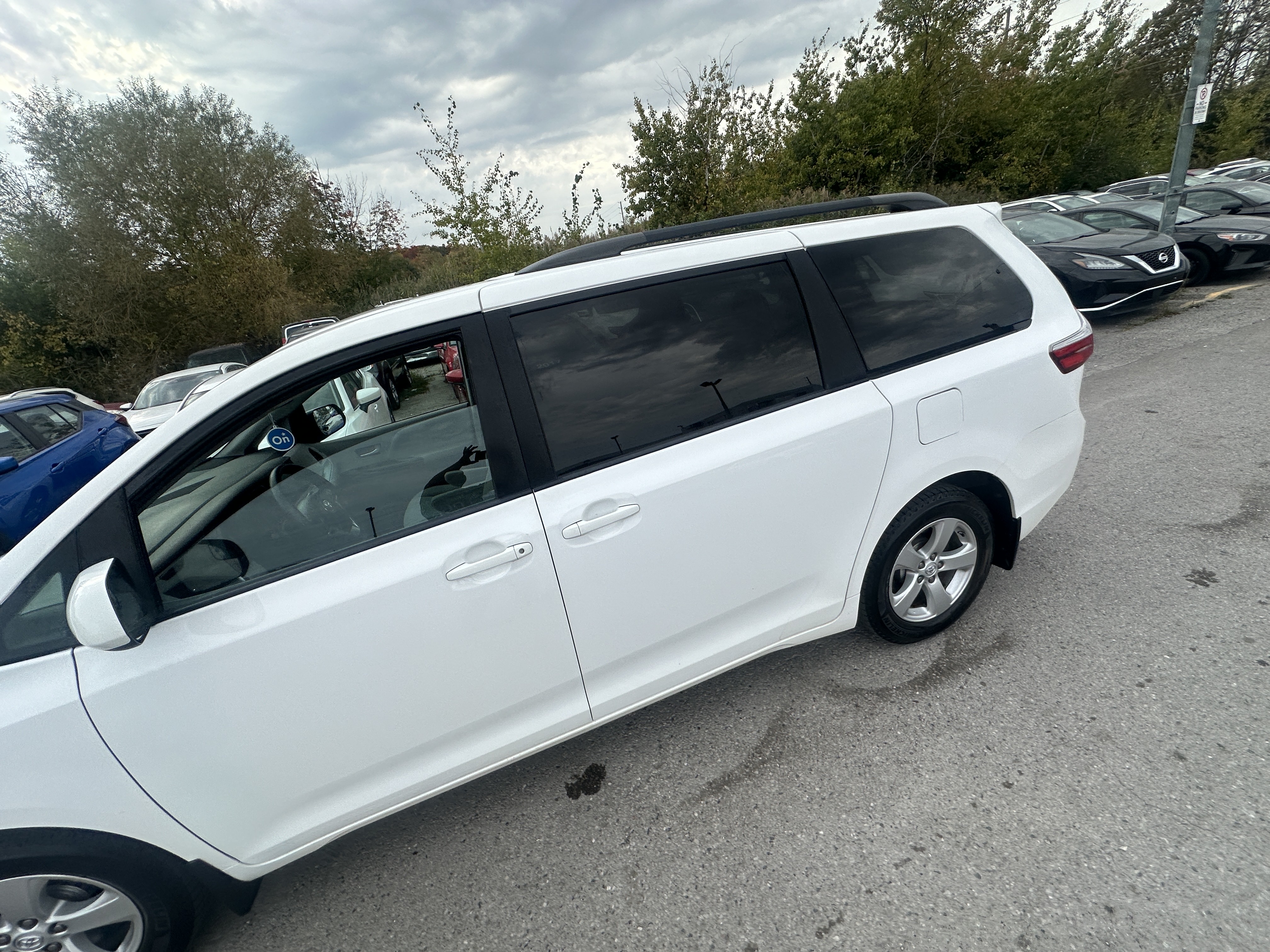 /hakimautosale/2017-Toyota-Sienna-8463203550506206.jpg