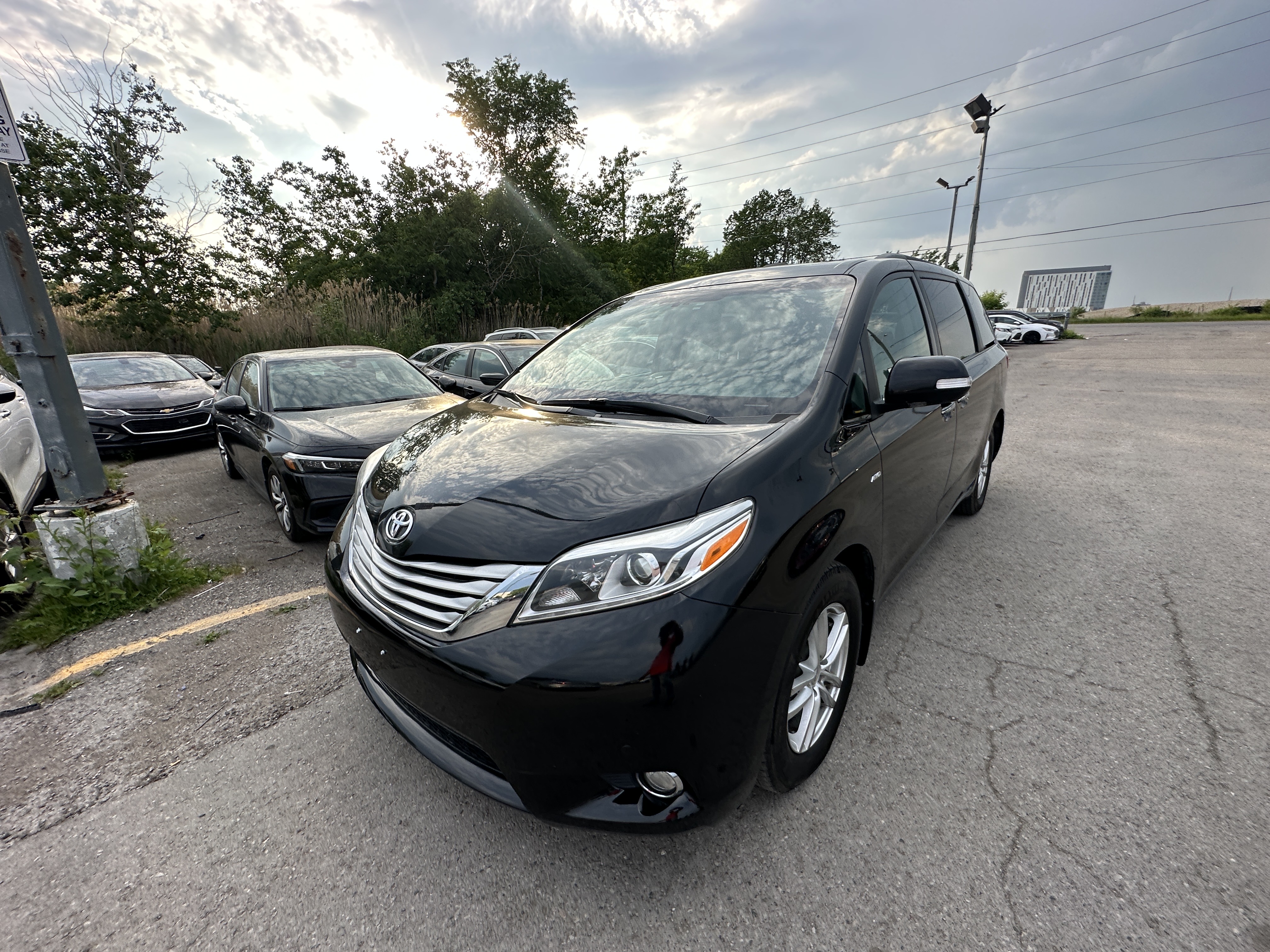 /hakimautosale/2017-Toyota-Sienna-8986965986867252.jpg