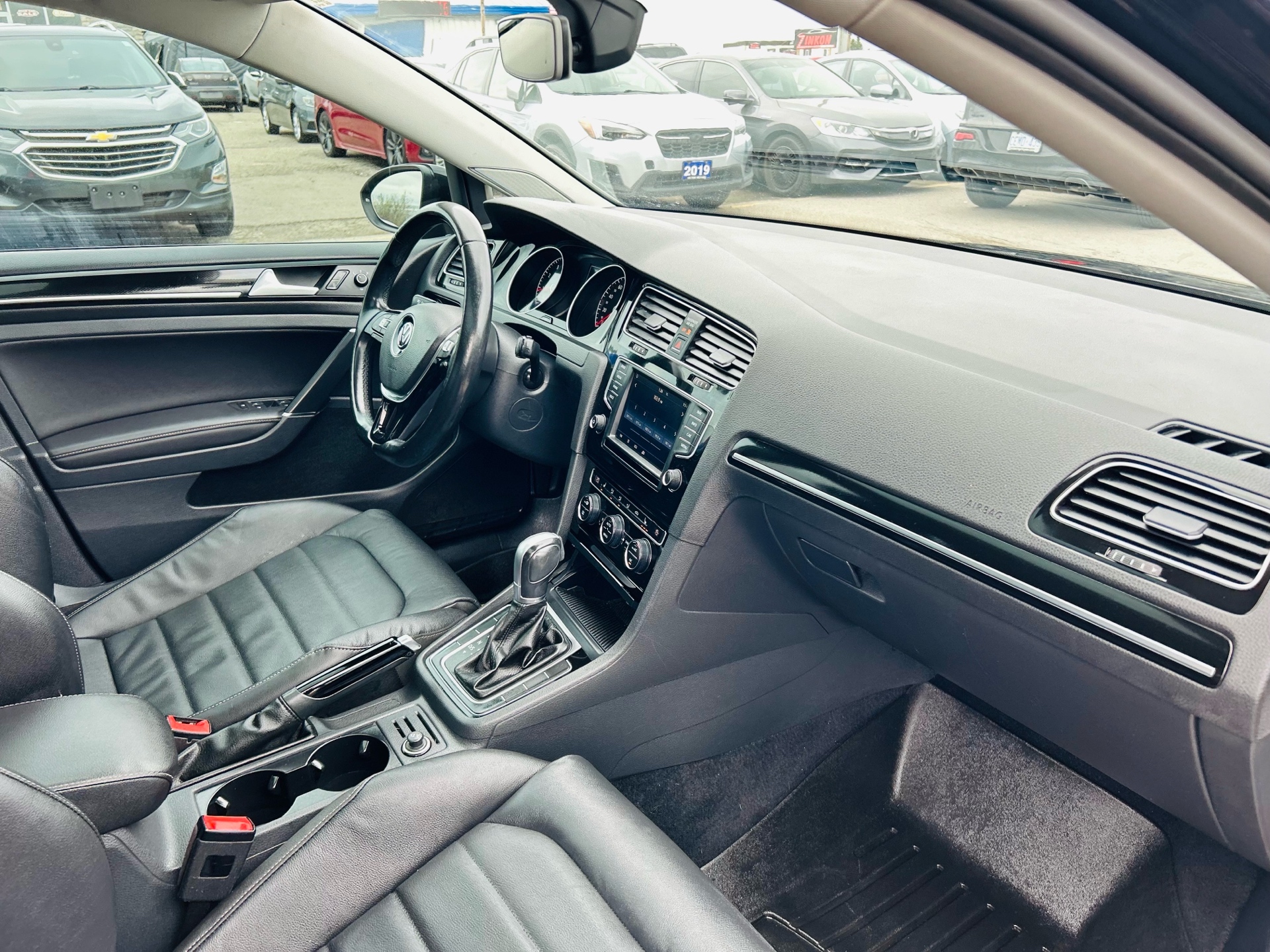 /hakimautosale/2017-Volkswagen-Golf-0015790092391727573.jpg