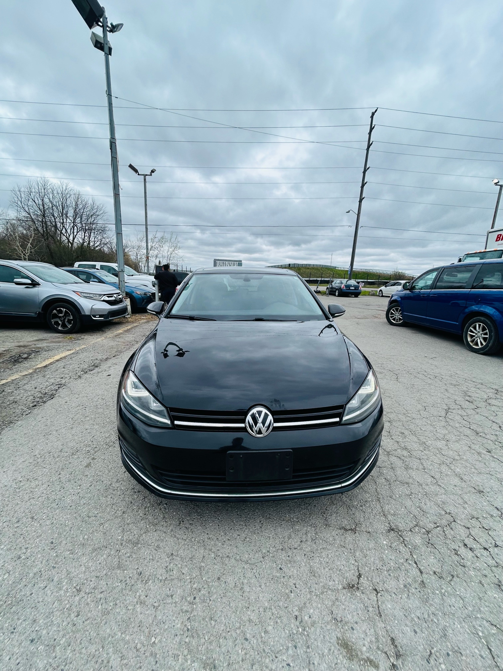 /hakimautosale/2017-Volkswagen-Golf-14194420760495108.jpg
