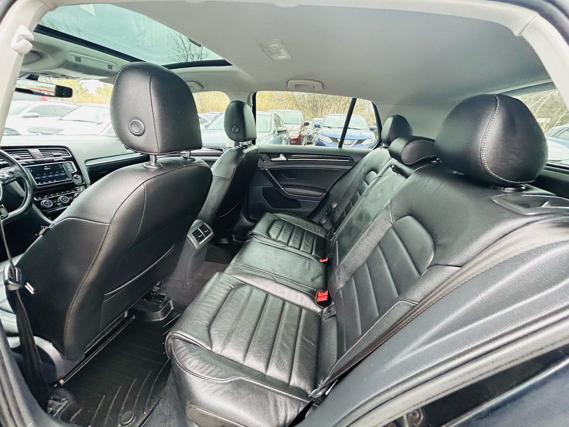 /hakimautosale/2017-Volkswagen-Golf-14435742905343352.jpg