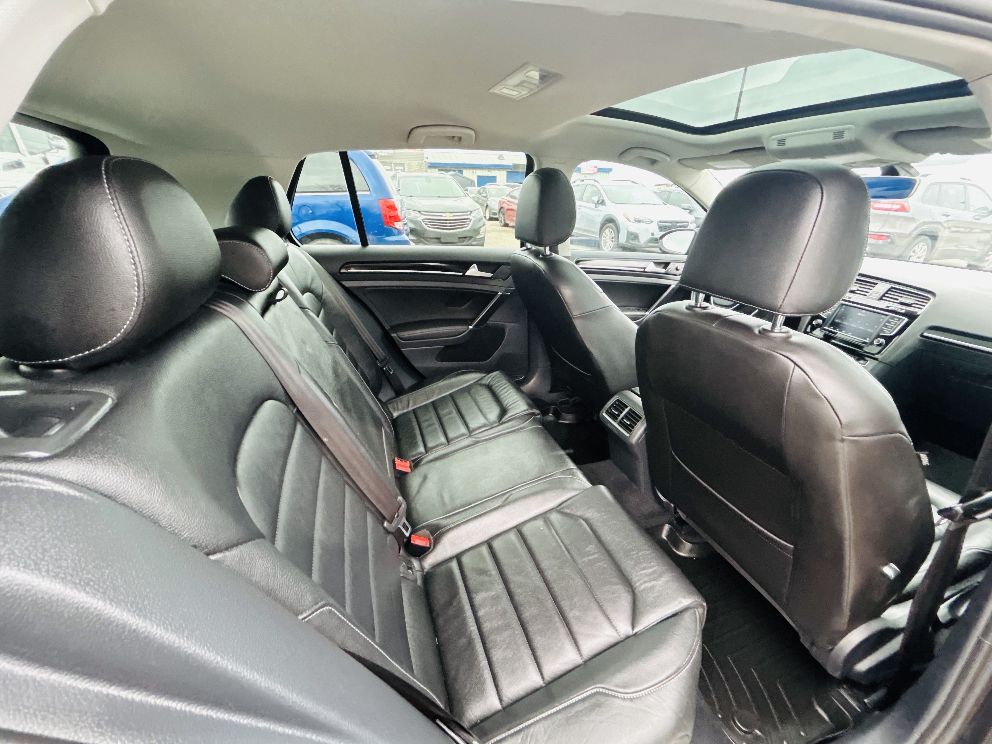 /hakimautosale/2017-Volkswagen-Golf-1611164110723977.jpg