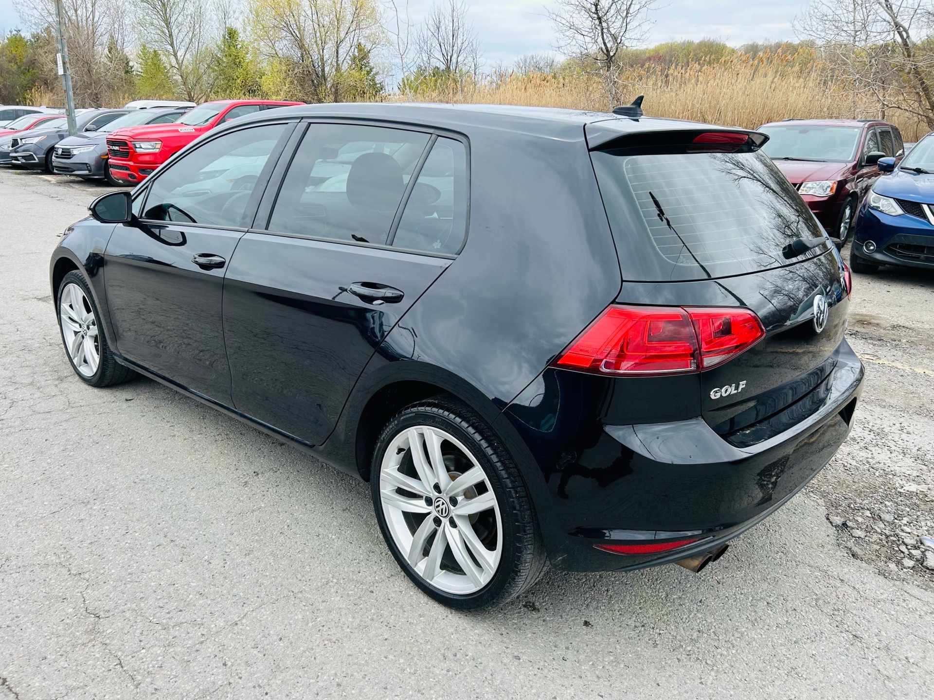 /hakimautosale/2017-Volkswagen-Golf-24660075132005455.jpg