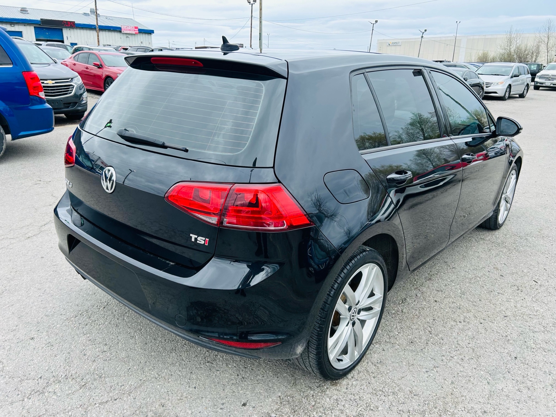 /hakimautosale/2017-Volkswagen-Golf-7927146384850774.jpg