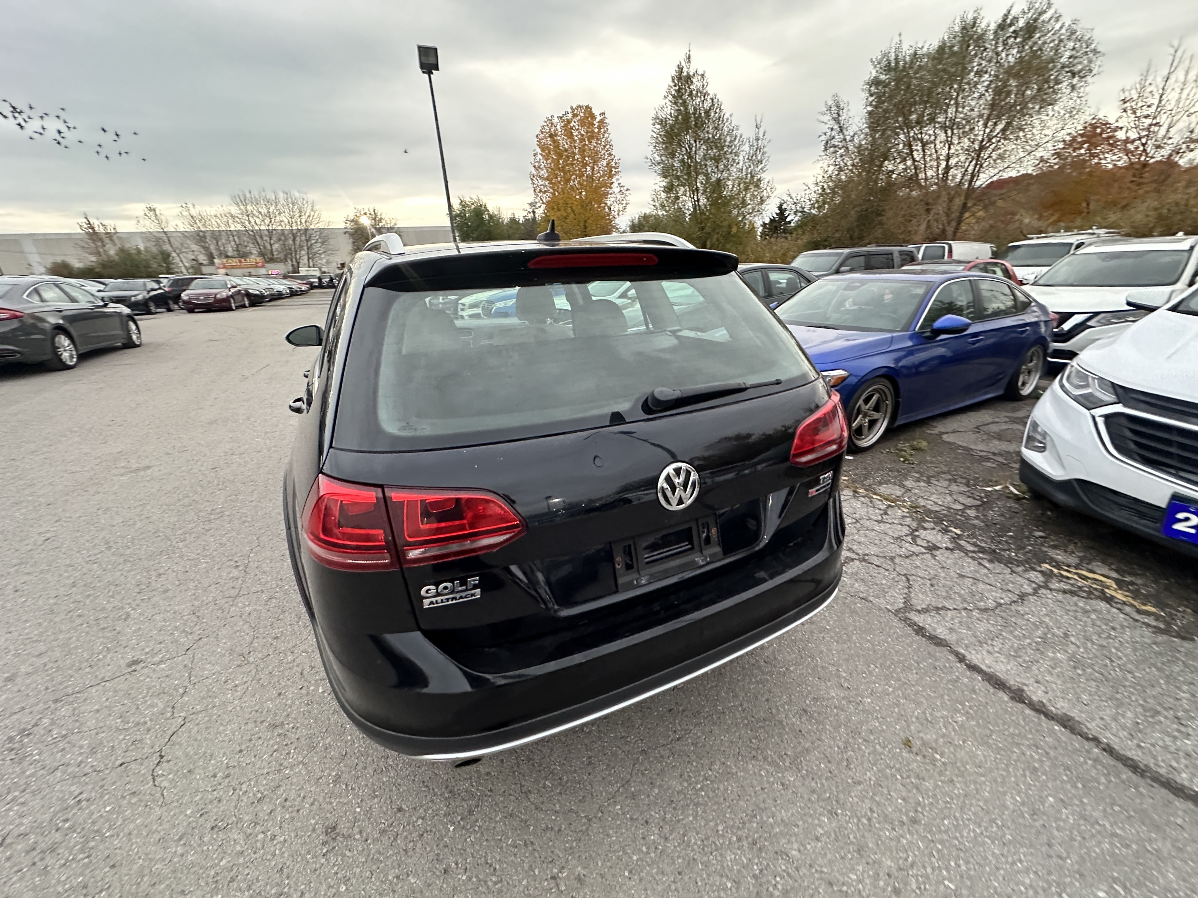 /hakimautosale/2017-Volkswagen-GolfAlltrack-23275473222577348.jpg