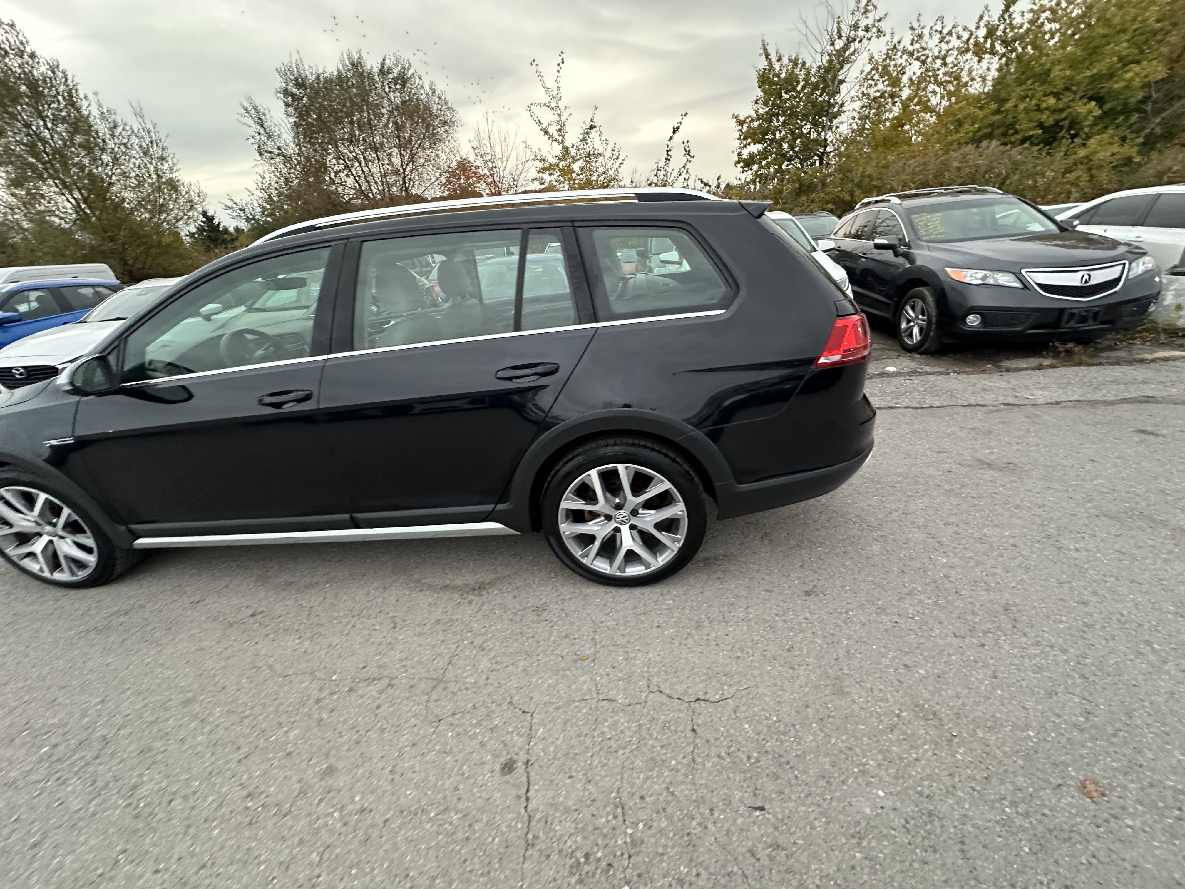 /hakimautosale/2017-Volkswagen-GolfAlltrack-7556206529810428.jpg