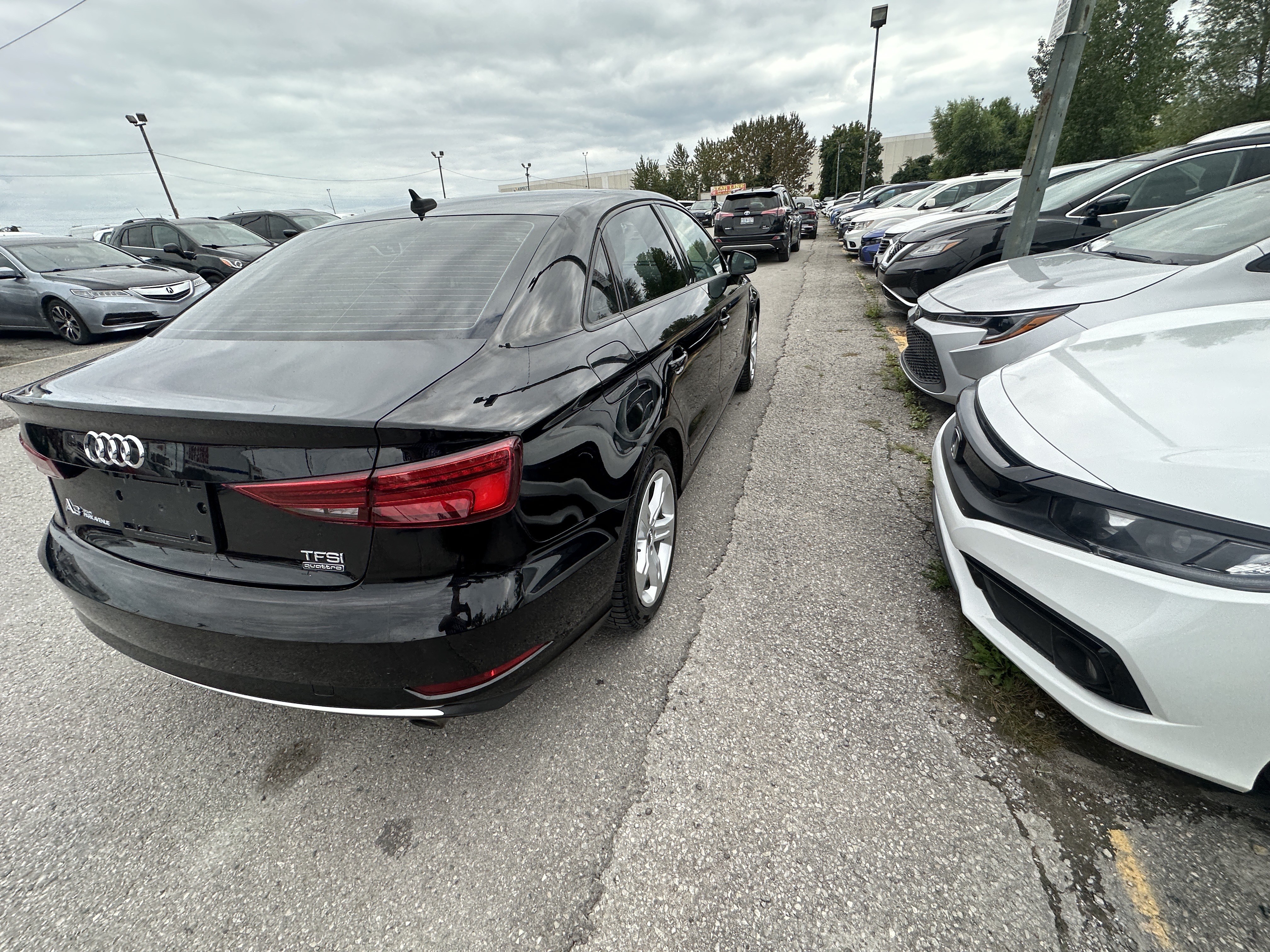 /hakimautosale/2018-Audi-A3Sedan-0735293551641274.jpg