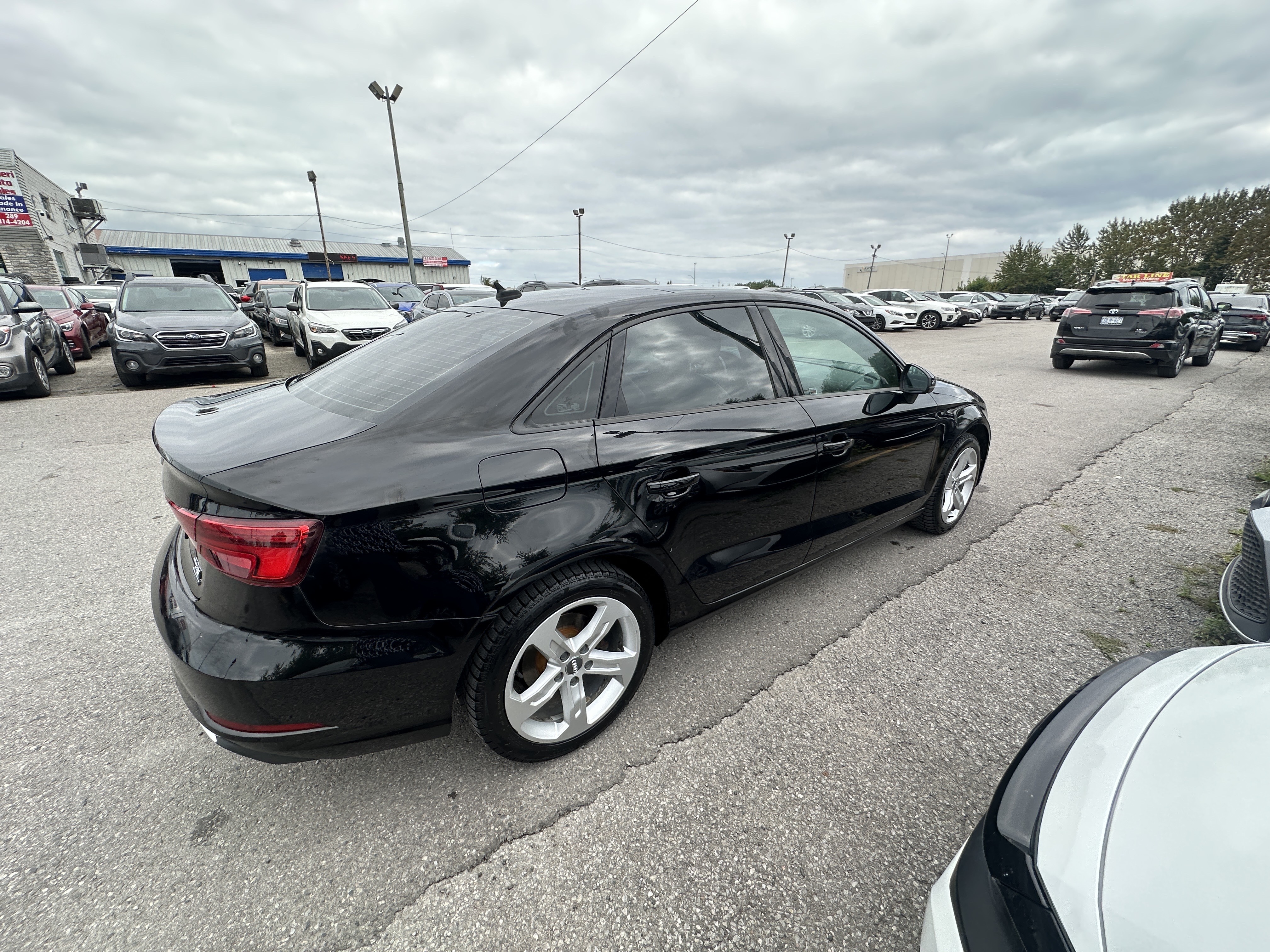 /hakimautosale/2018-Audi-A3Sedan-8231077363802344.jpg