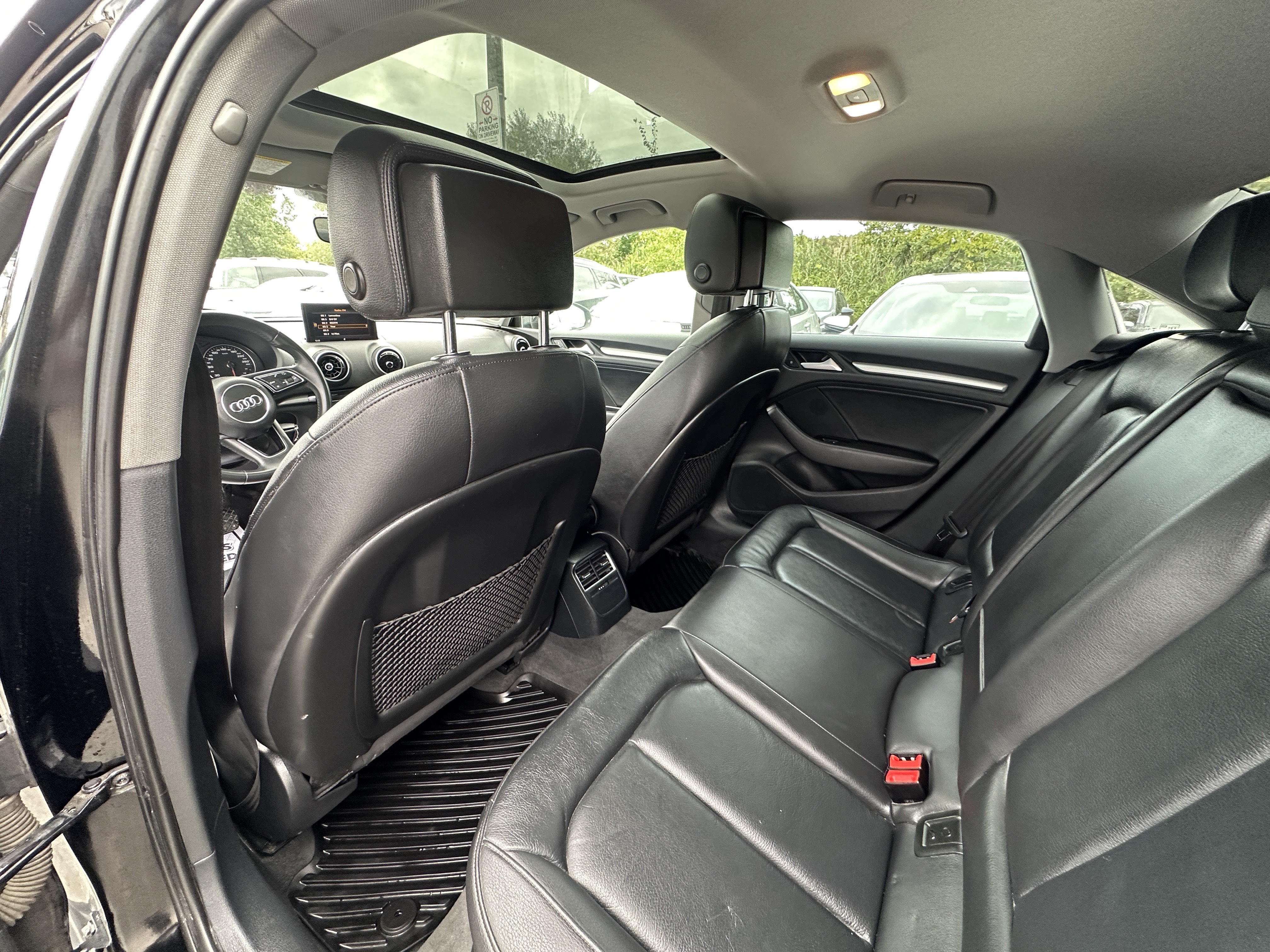 /hakimautosale/2018-Audi-A3Sedan-8273472986324852.jpg