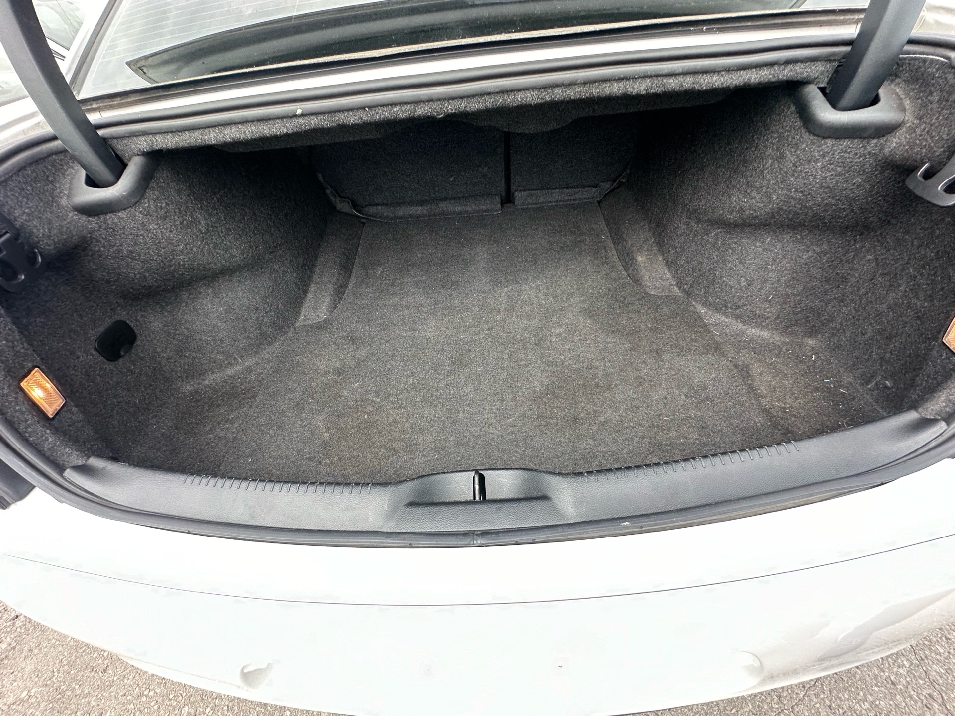 /hakimautosale/2018-Chrysler-300-32132541549369575.jpg