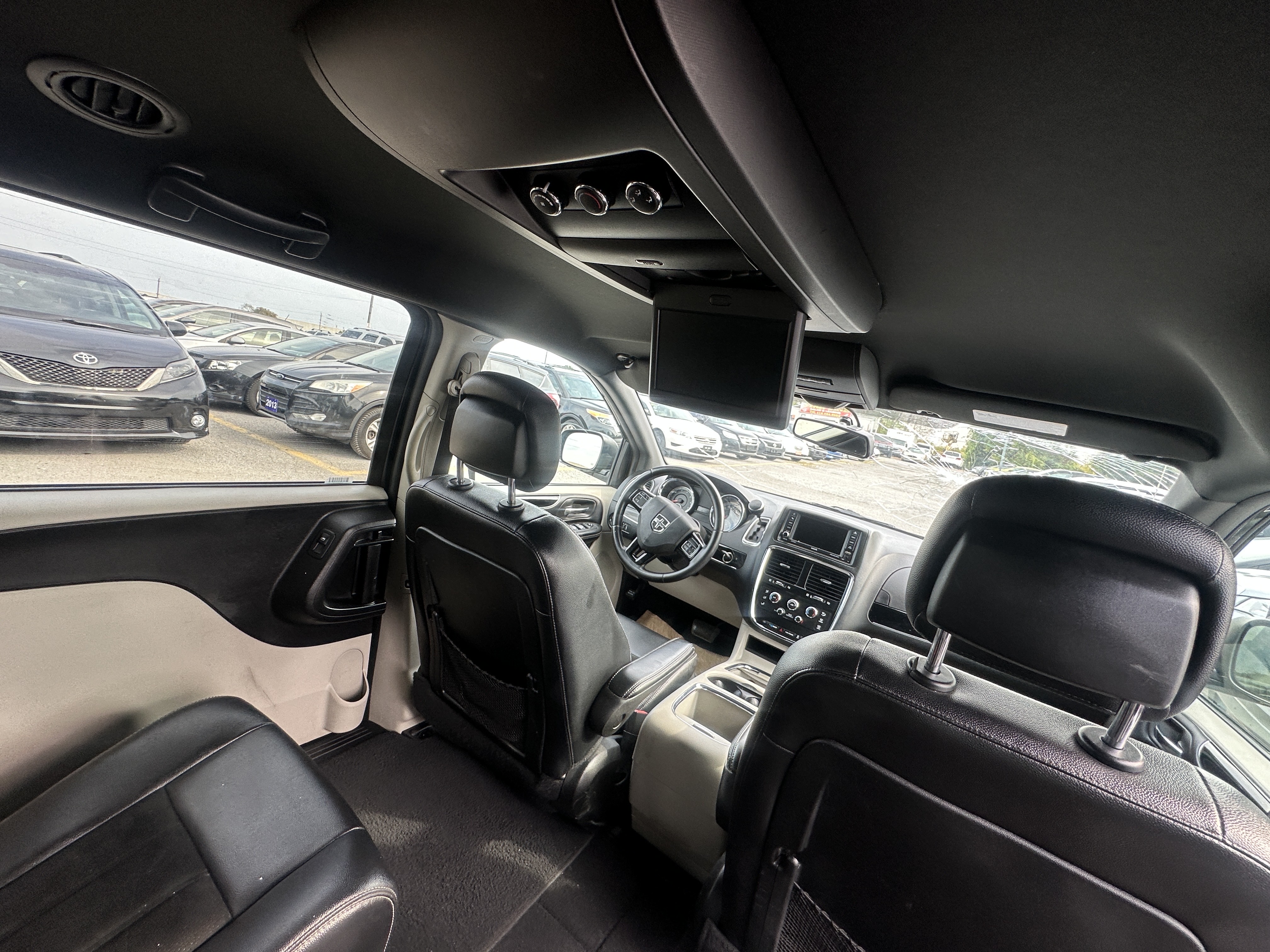 /hakimautosale/2018-Dodge-GrandCaravan-11338515144284478.jpg