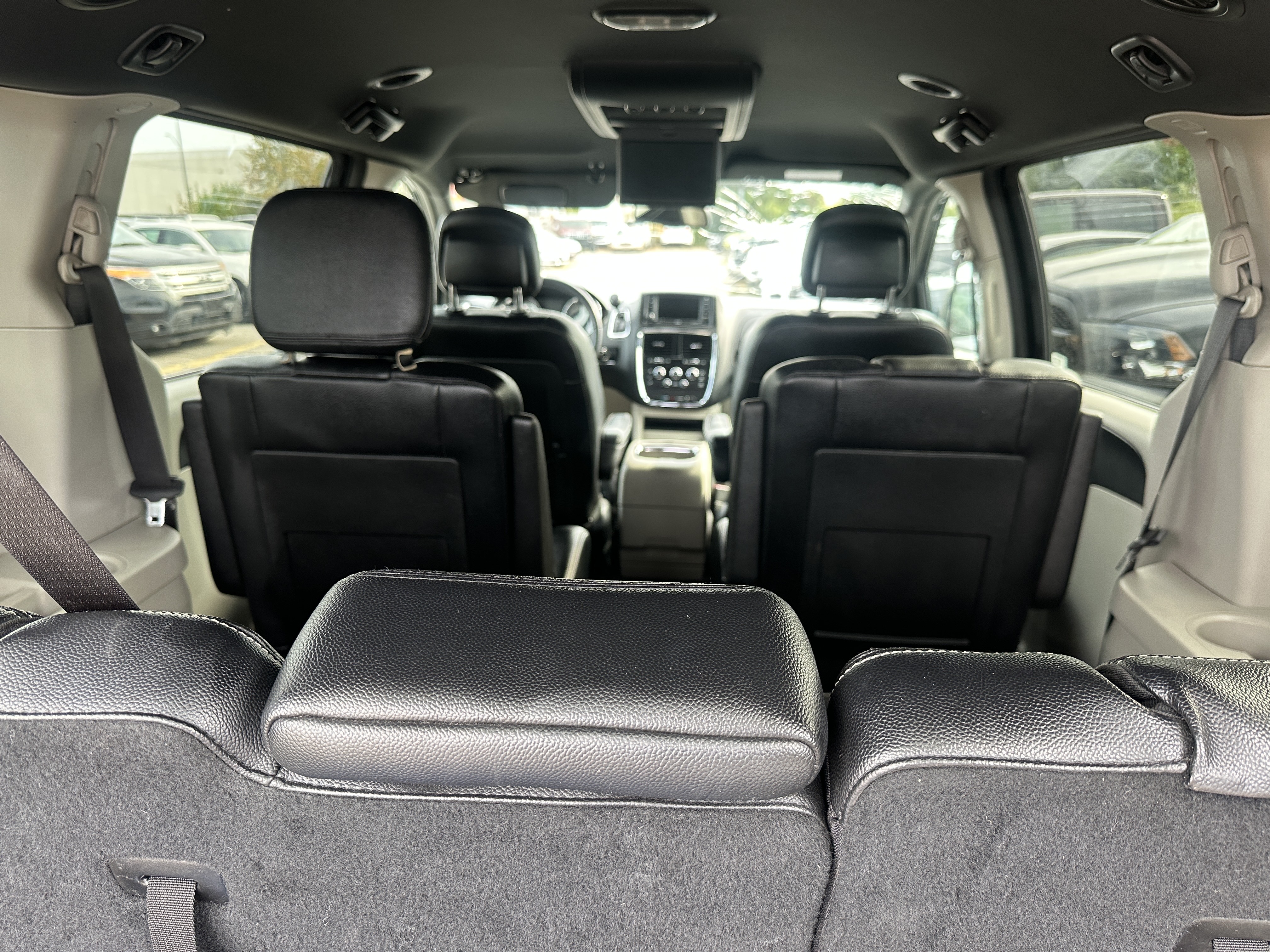 /hakimautosale/2018-Dodge-GrandCaravan-21621837833384894.jpg
