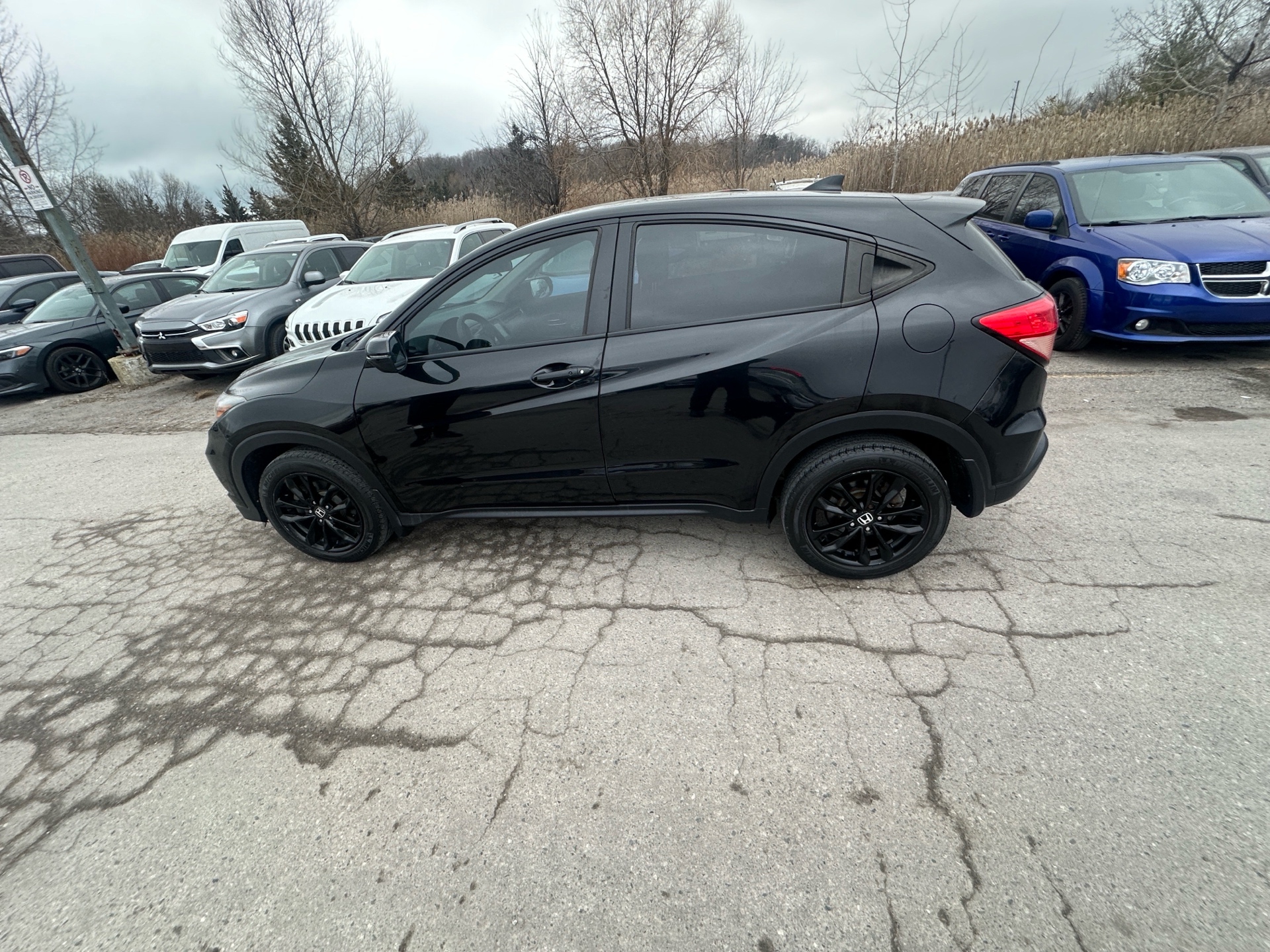 /hakimautosale/2018-Honda-HR-V-38323698410546303.jpg