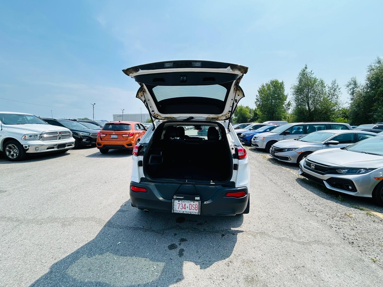 /hakimautosale/2018-Jeep-Cherokee-9564062534360263.jpg