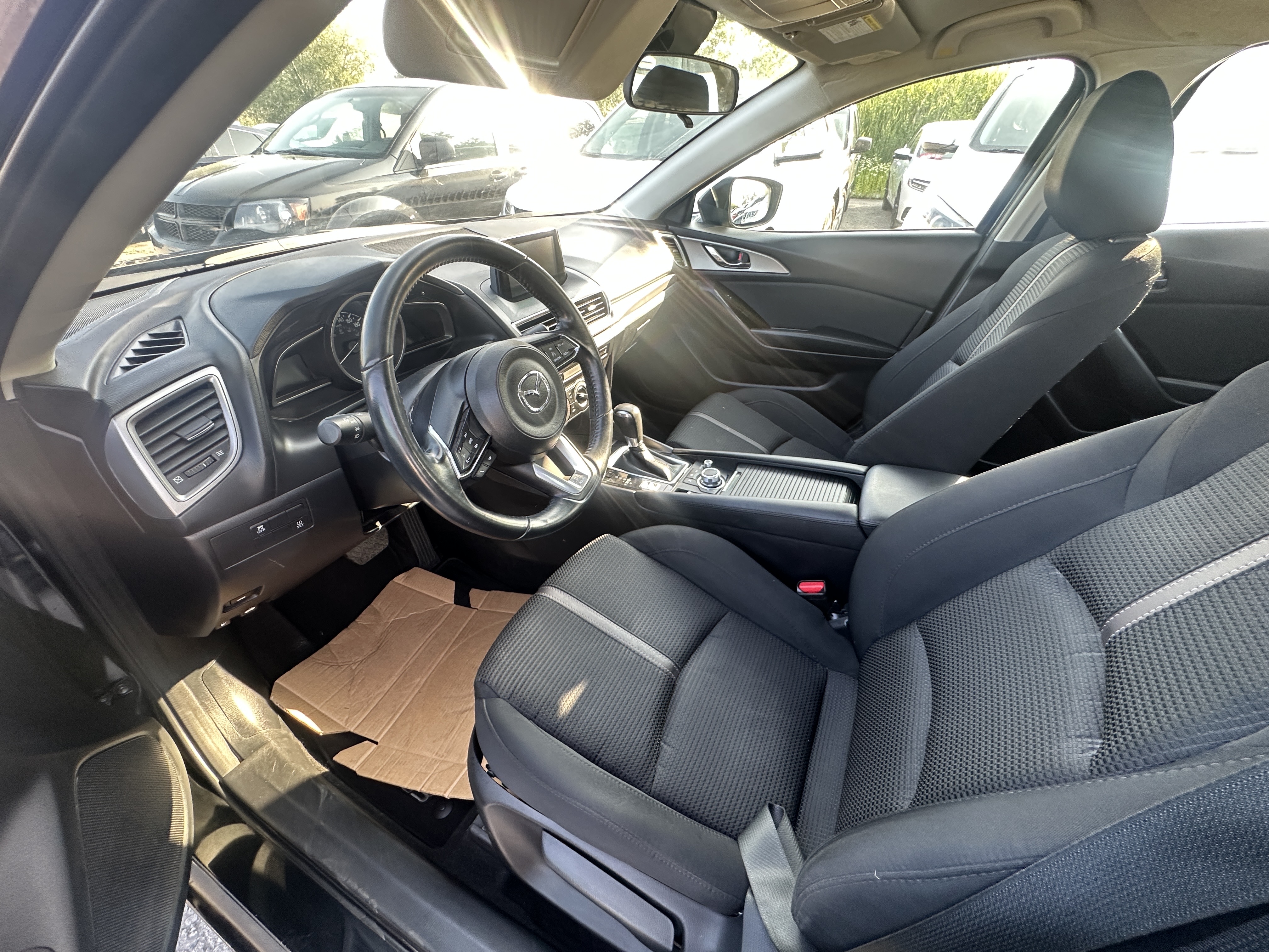 /hakimautosale/2018-Mazda-Mazda3-20579025164061826.jpg