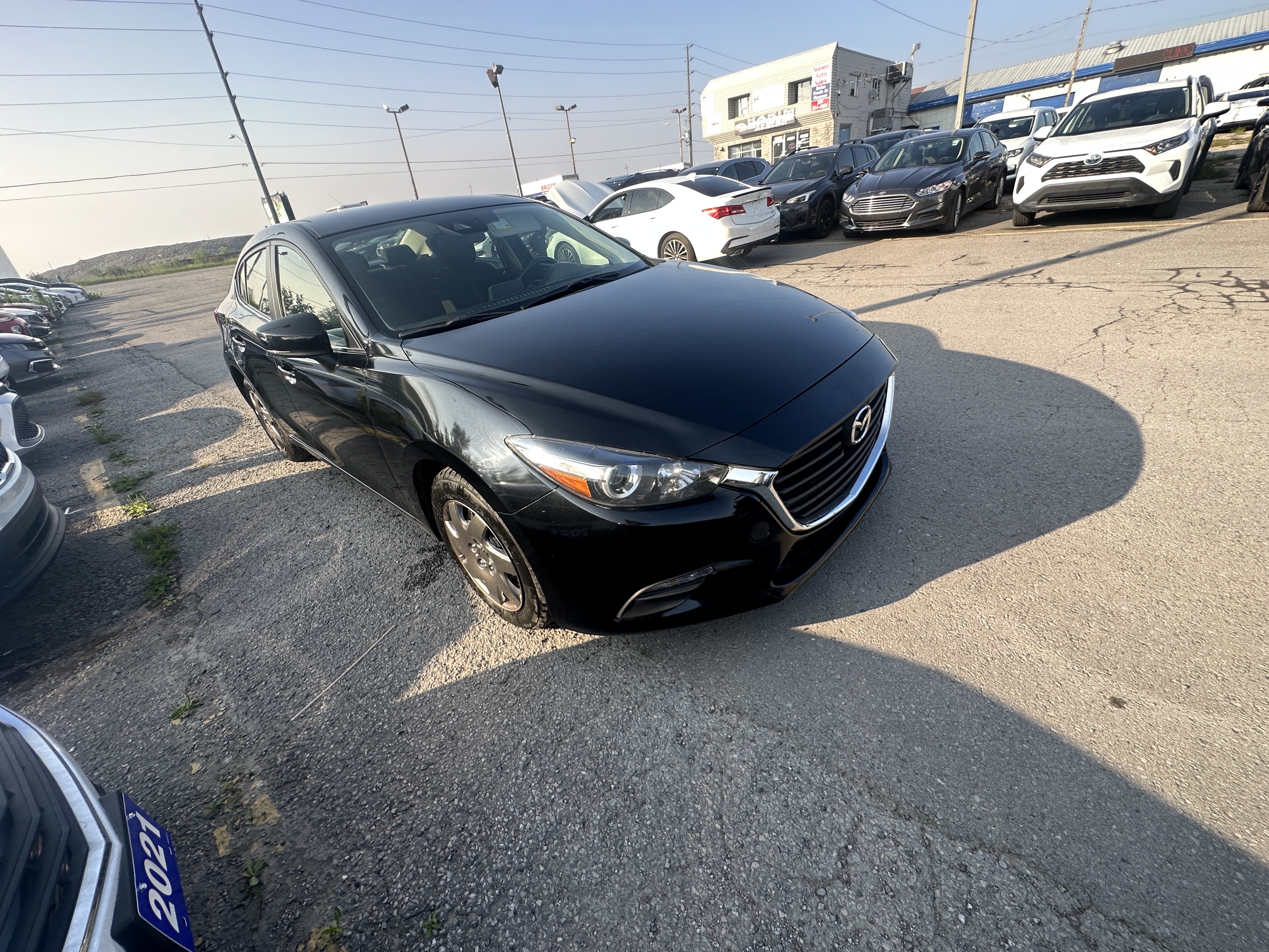 /hakimautosale/2018-Mazda-Mazda3-2498671899397633.jpg
