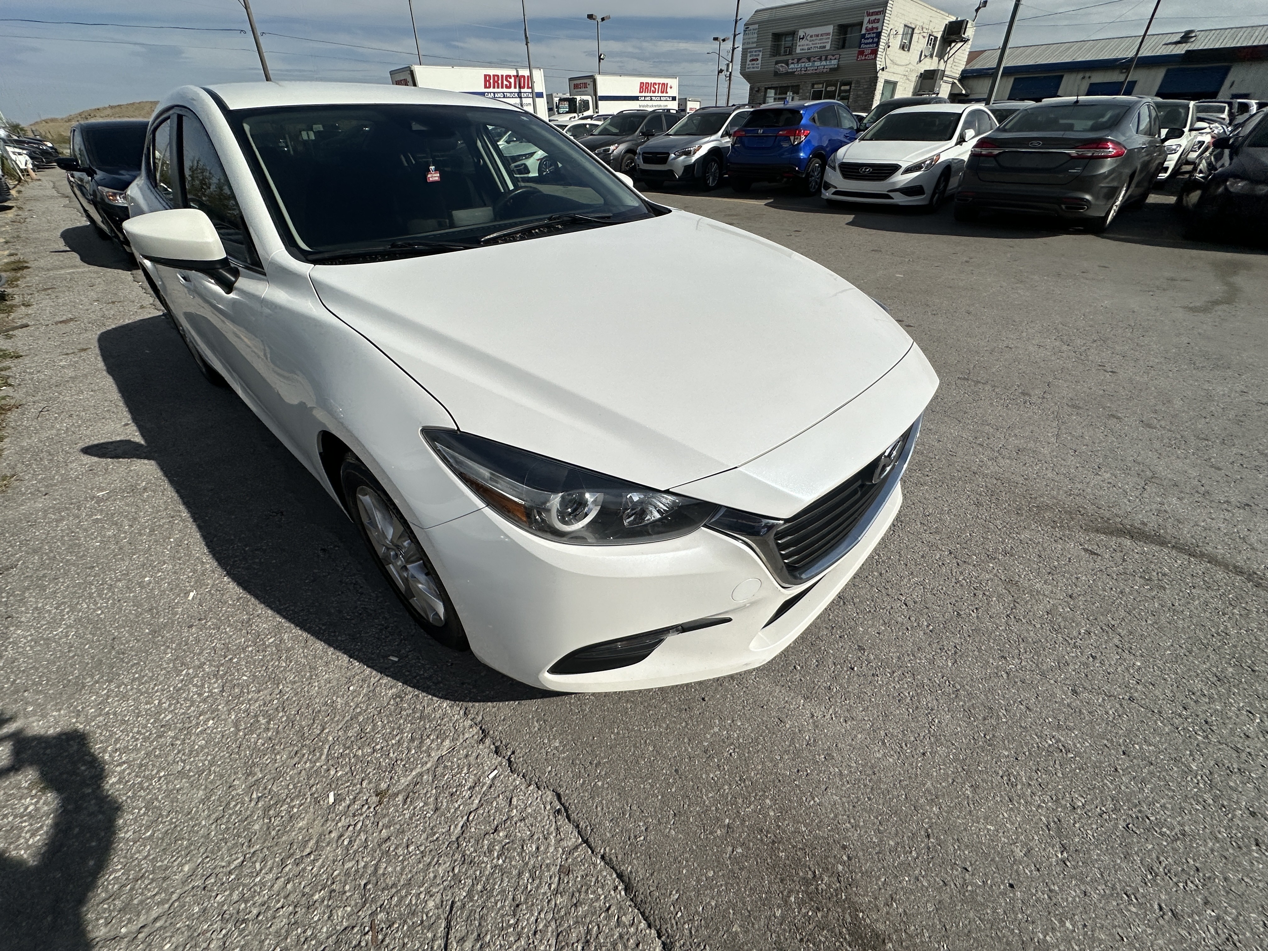 /hakimautosale/2018-Mazda-Mazda3-7792912852611396.jpg