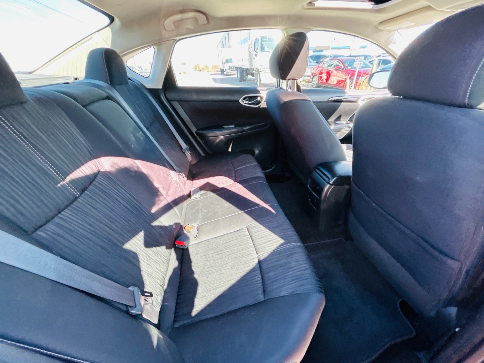 /hakimautosale/2018-Nissan-Sentra-10909880421164342.jpg