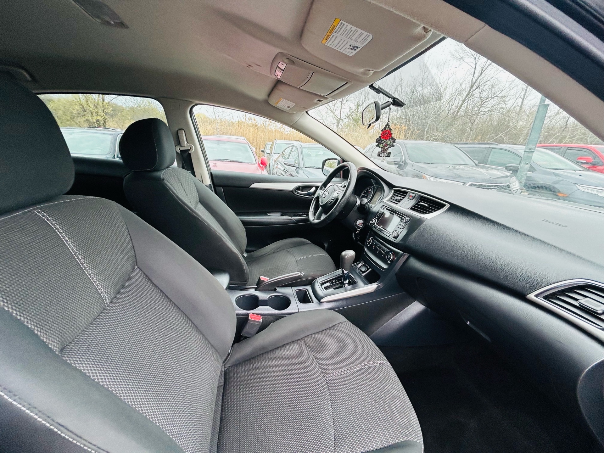 /hakimautosale/2018-Nissan-Sentra-12574351512737536.jpg