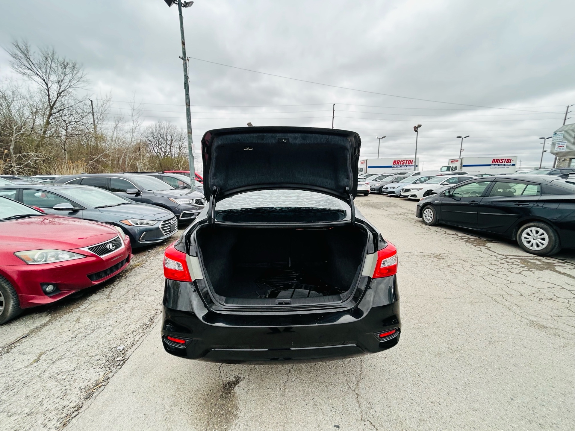 /hakimautosale/2018-Nissan-Sentra-4999220503827606.jpg