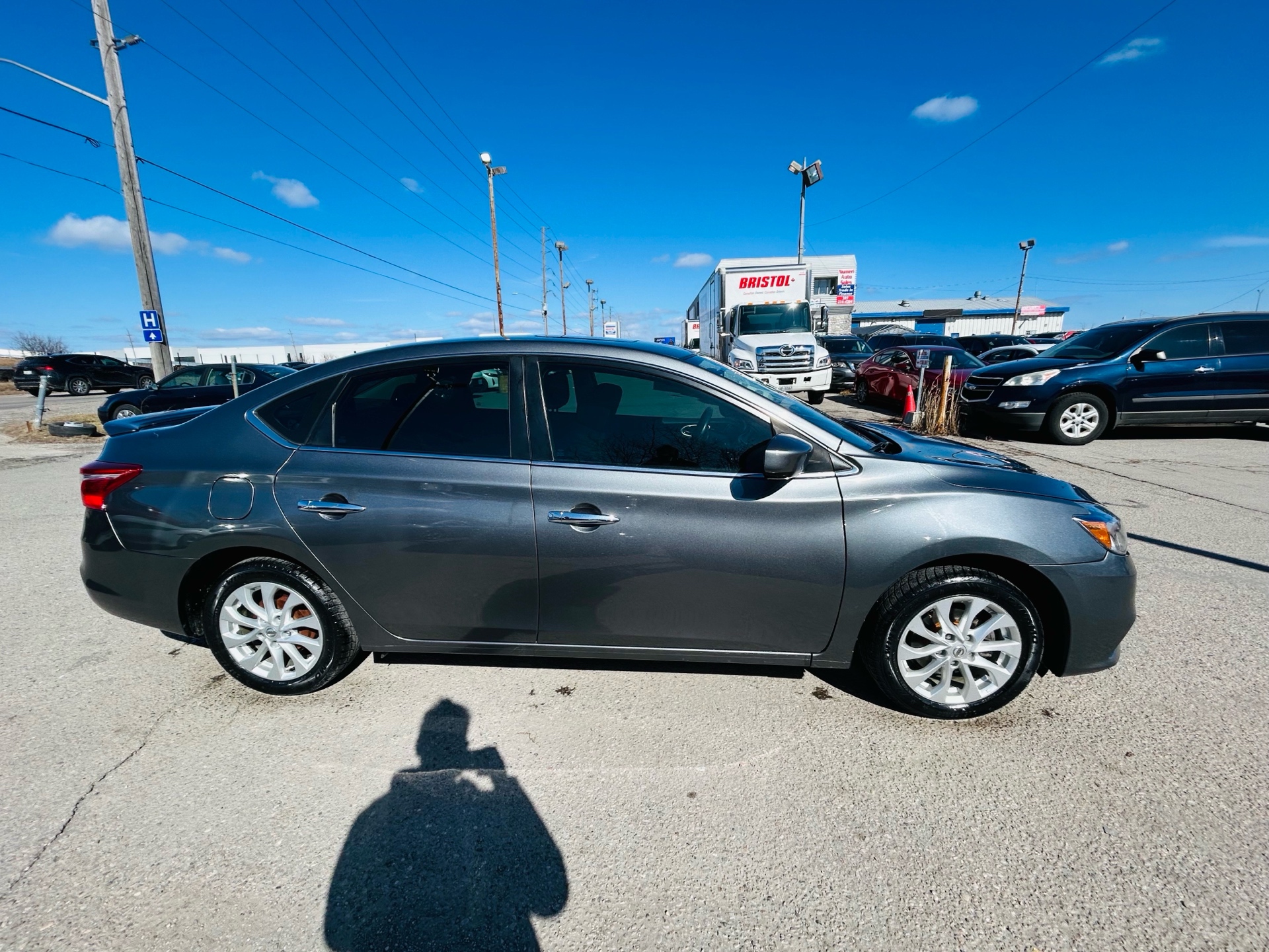 /hakimautosale/2018-Nissan-Sentra-565292354510611.jpg