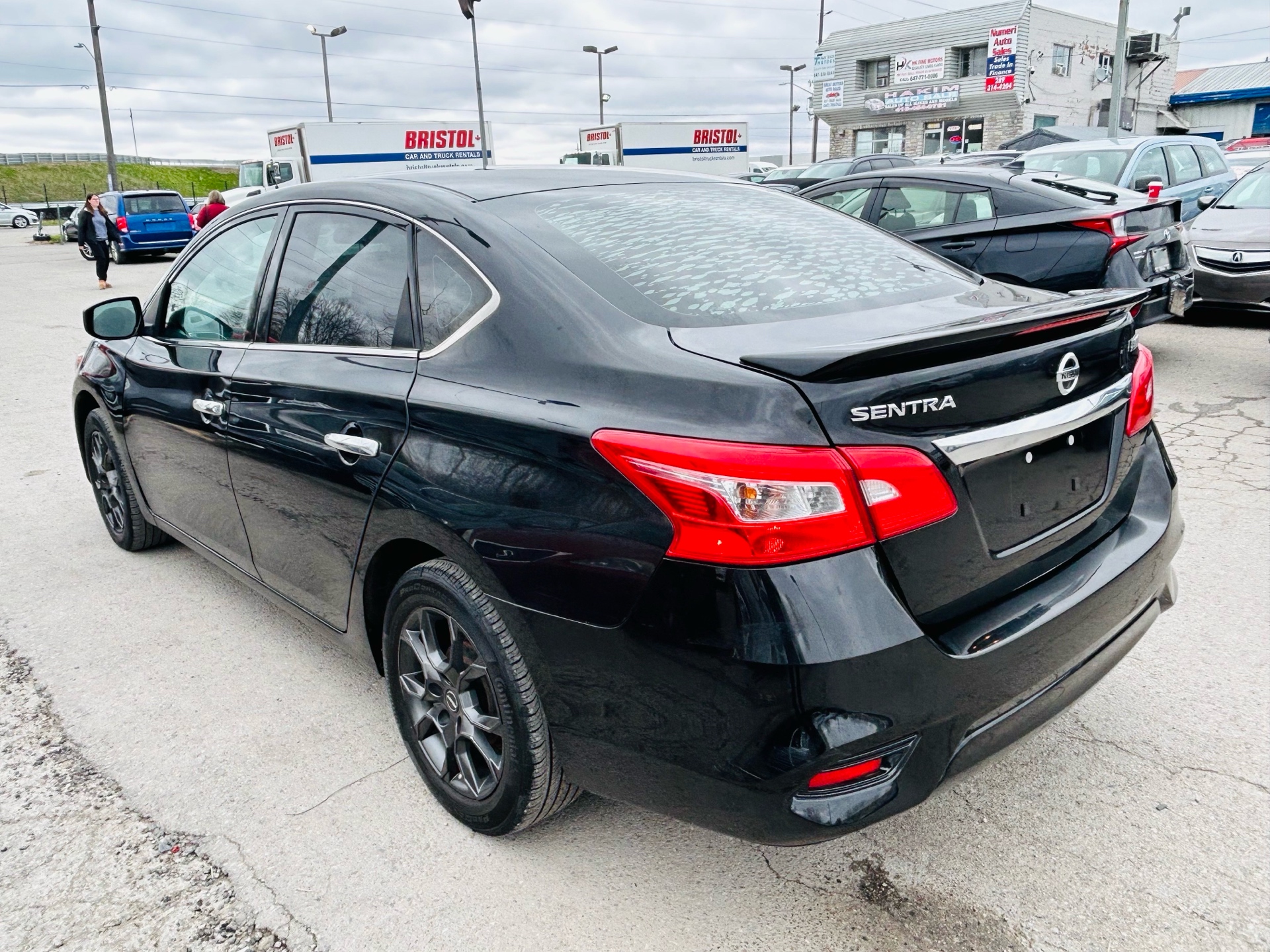 /hakimautosale/2018-Nissan-Sentra-8897885810336545.jpg
