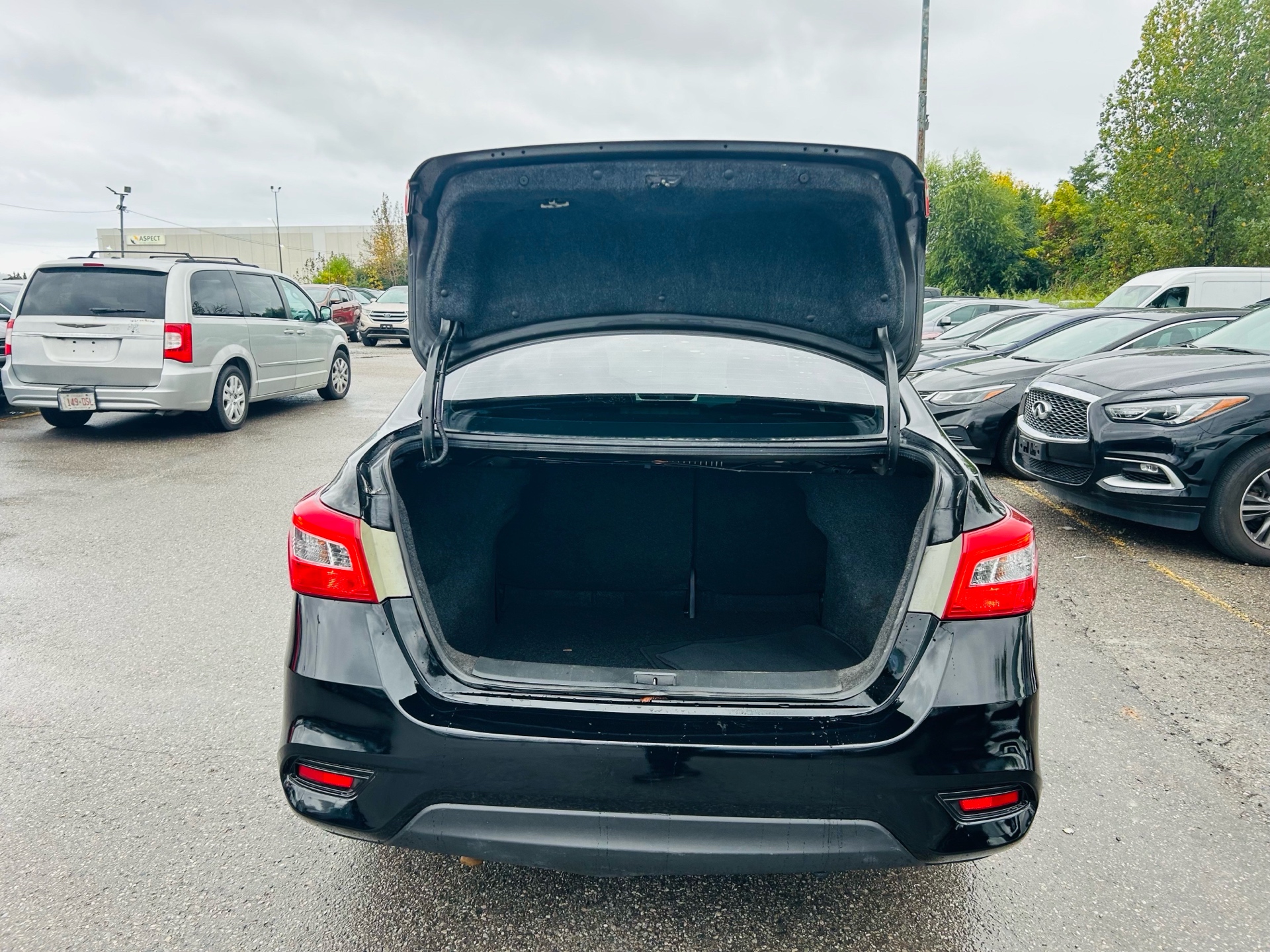 /hakimautosale/2018-Nissan-Sentra-9052768785563647.jpg
