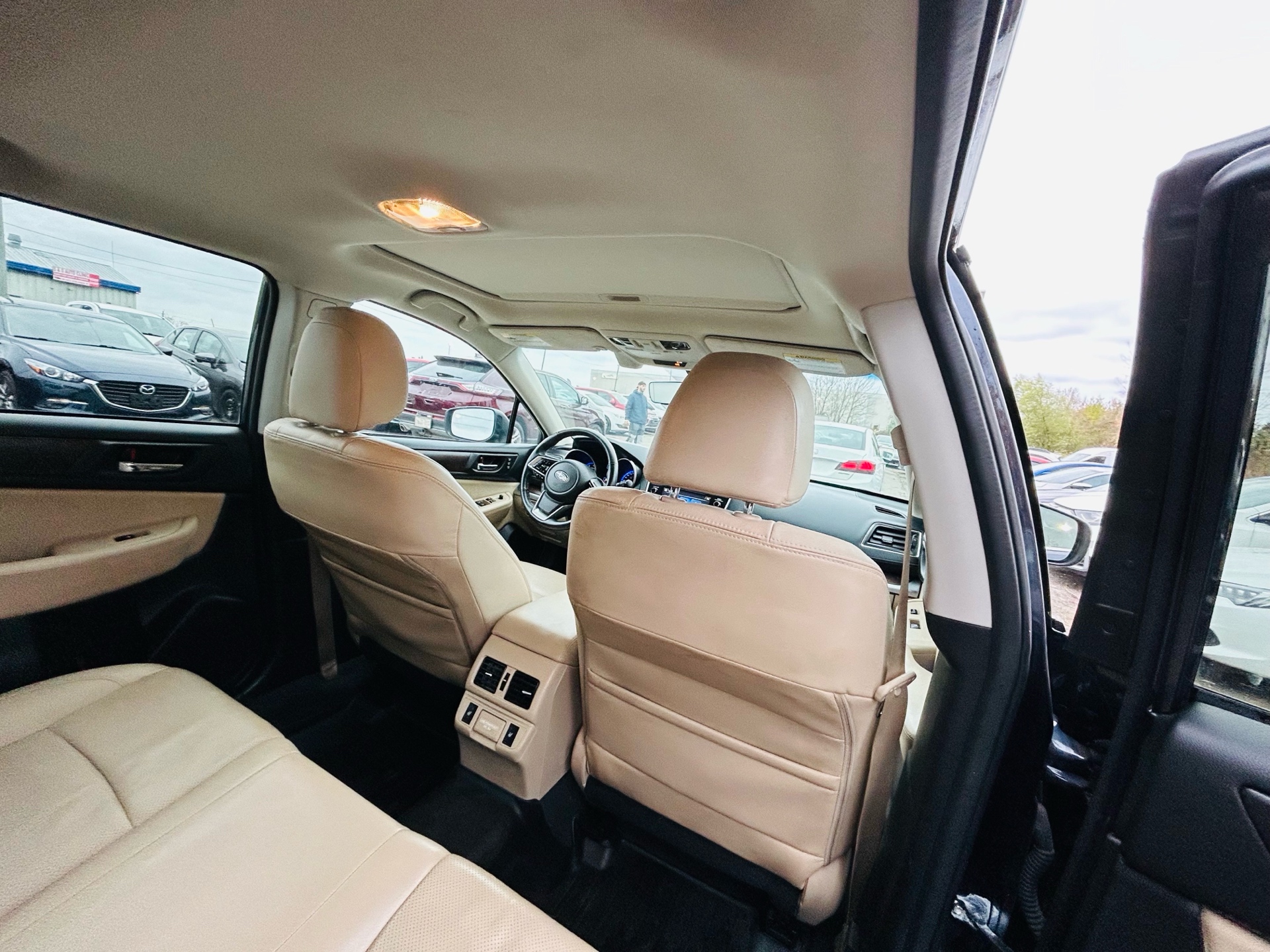 /hakimautosale/2018-Subaru-Outback-03048947926514578.jpg