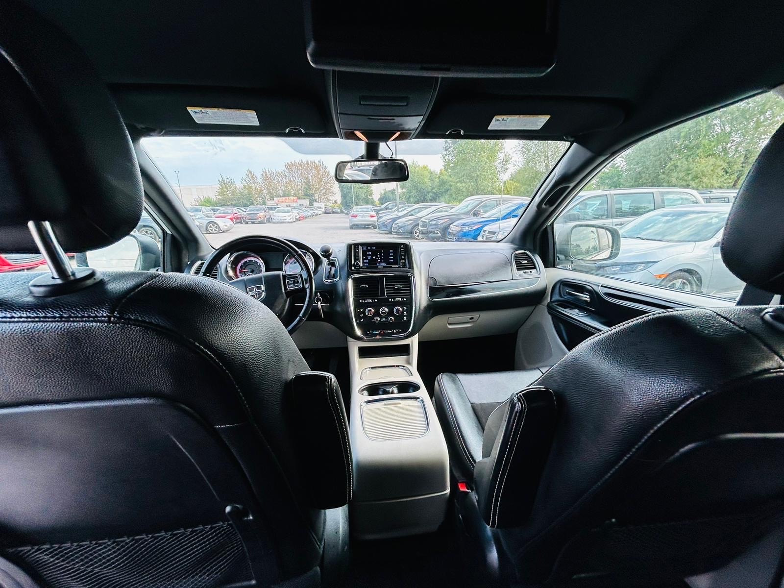 /hakimautosale/2019-Dodge-GrandCaravan-02693236705895652.jpg