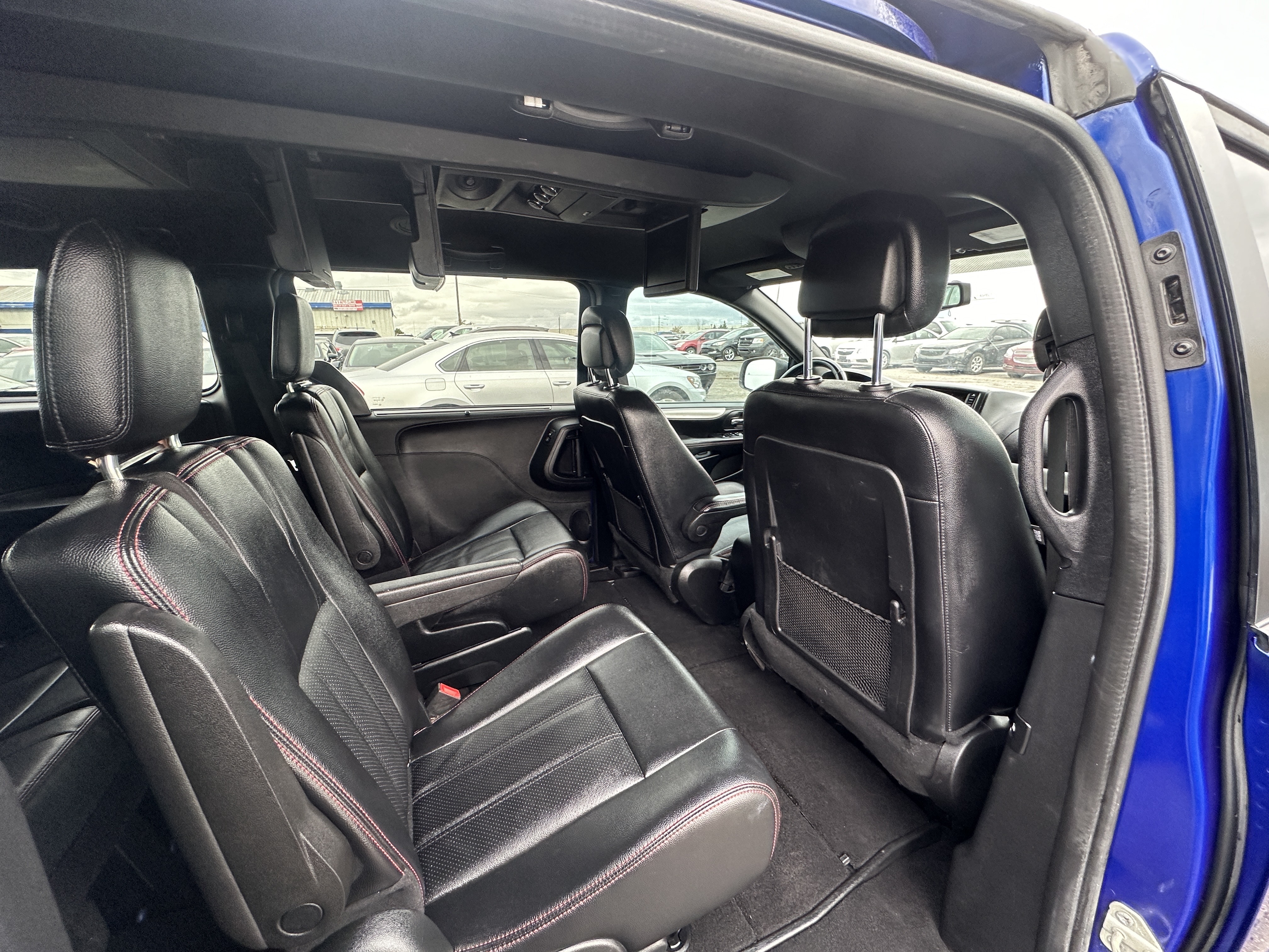 /hakimautosale/2019-Dodge-GrandCaravan-17805901383183942.jpg
