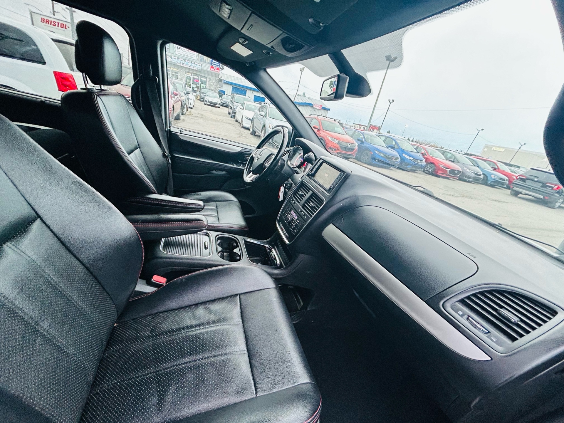 /hakimautosale/2019-Dodge-GrandCaravan-23408315199210916.jpg